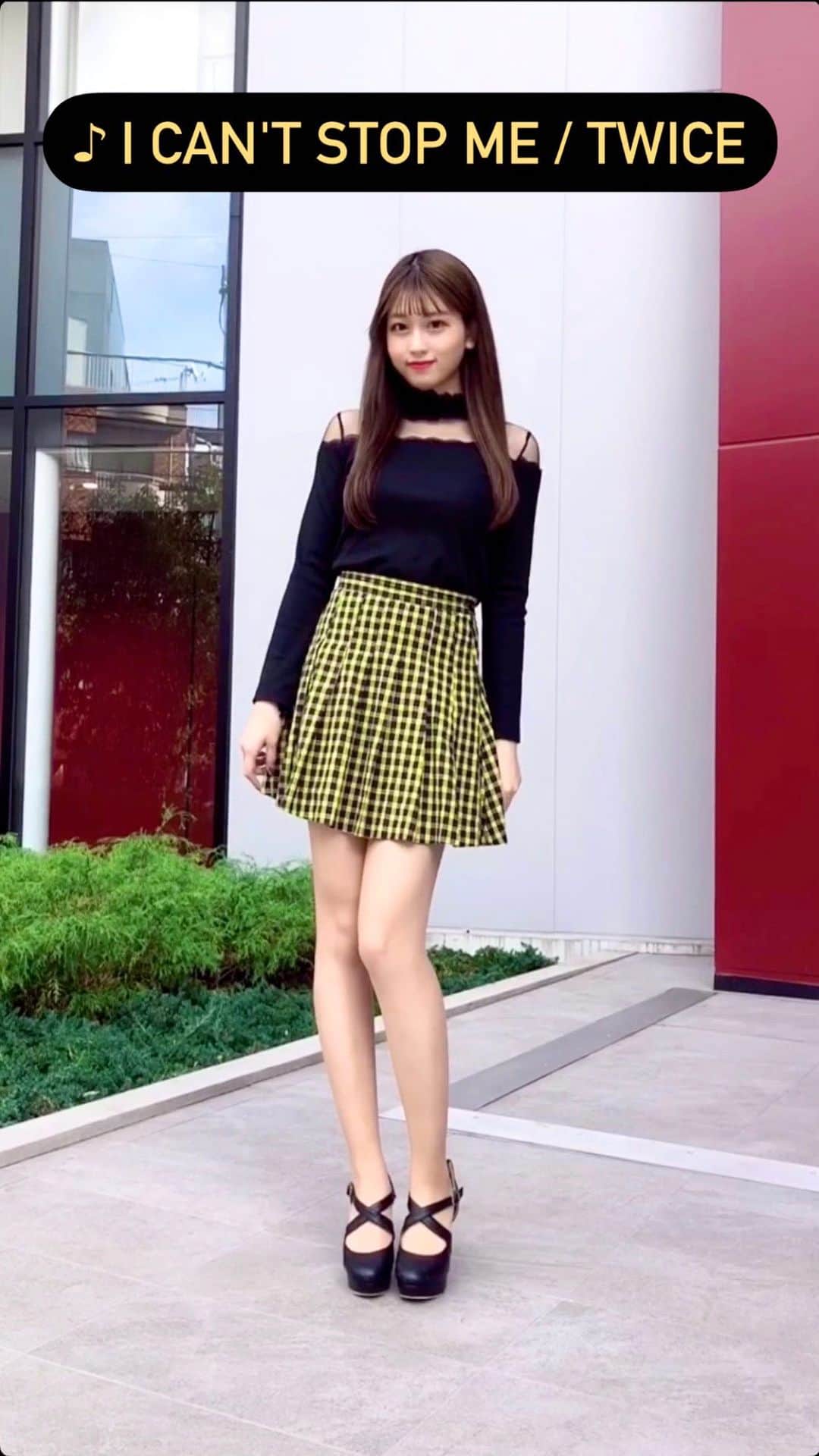 のインスタグラム：「TWICEの新曲を踊ってみました🐝 #早稲田大学  . #twice #icantstopme #icantstopmetwice #踊ってみた #ダンス #ダンス動画 #早稲田 #新曲 #kpop #dance #kpopdance #dancecover #tiktok #tiktokjapan #女子大生 #リール #reels #おすすめ #kpop好きな人と繋がりたい #twice好きな人と繋がりたい #once #jyp #japanesegirl #オルチャンファッション #サロンモデル #トリートメント #韓国コーデ #ミニスカート #チェックスカート」