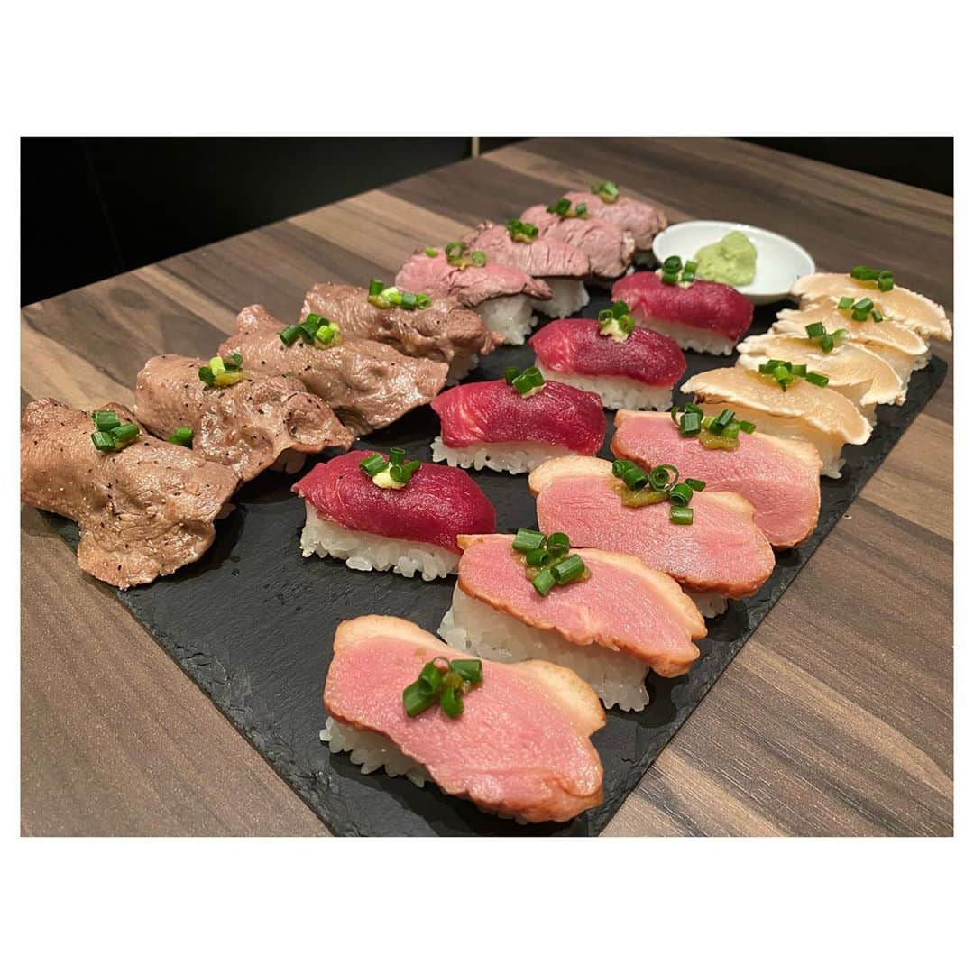 土性沙羅さんのインスタグラム写真 - (土性沙羅Instagram)「ボートのさやかちゃんとロングユッケ食べてきた🧝‍♀️ あとおもろすぎた🧝‍♀️🧝‍♀️」11月2日 20時16分 - sara.dosho