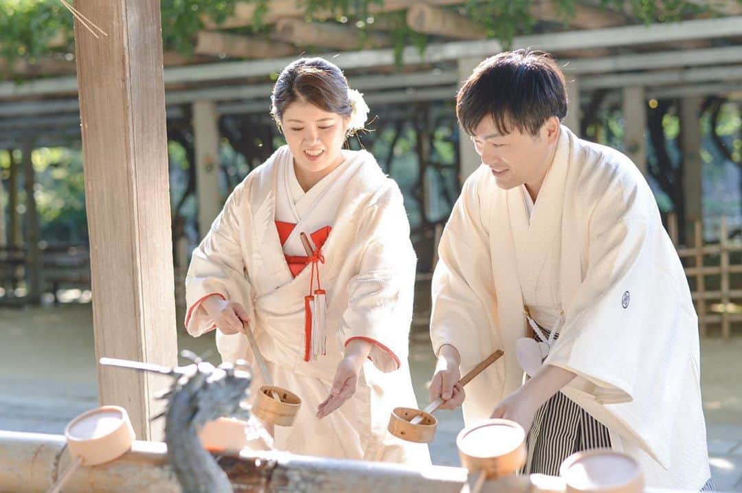 ヴィラデマリアージュさいたまのインスタグラム：「南フランス結婚式の街﻿ ﻿ 私たちは前撮りのお手伝いもさせて頂いております✨  当日とは違った装いとロケーションで素敵な1日を Bon mariages... ﻿ ﻿ ブライダルフェアのご予約は﻿ InstagramのDM・プロフィール欄URLヴィラデマリアージュの公式ホームページにて﻿ ﻿ ﻿ #villasdesmariages#ヴィラデマリアージュ#ヴィラデマリアージュさいたま#結婚式レポート#結婚式場#ウェディング#wedding#ブライダルフェア ﻿ #式場見学#大宮結婚式場#結婚式場探し#式場探し#南フランス#コンセプトウェディング#ガーデンウェディング#プレ花嫁#プレ花嫁準備#プレ花嫁さんと繋がりたい#卒花嫁#卒花嫁レポ#卒花嫁さんと繋がりたい#さいたま#さいたま結婚式場#前撮り」