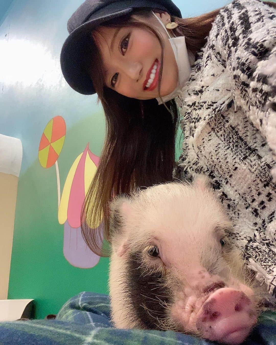 きいたんさんのインスタグラム写真 - (きいたんInstagram)「🐷🎀﻿ ﻿ ﻿ 海外旅立つ前に会ったきりの友達と ぶたちゃんカフェへ🧁🍹﻿  可愛すぎてやばかった😍﻿ 今度はゆっくり会いに行きたい🐷💕﻿ ﻿ ﻿ ﻿ ﻿」11月2日 20時29分 - k11_tan