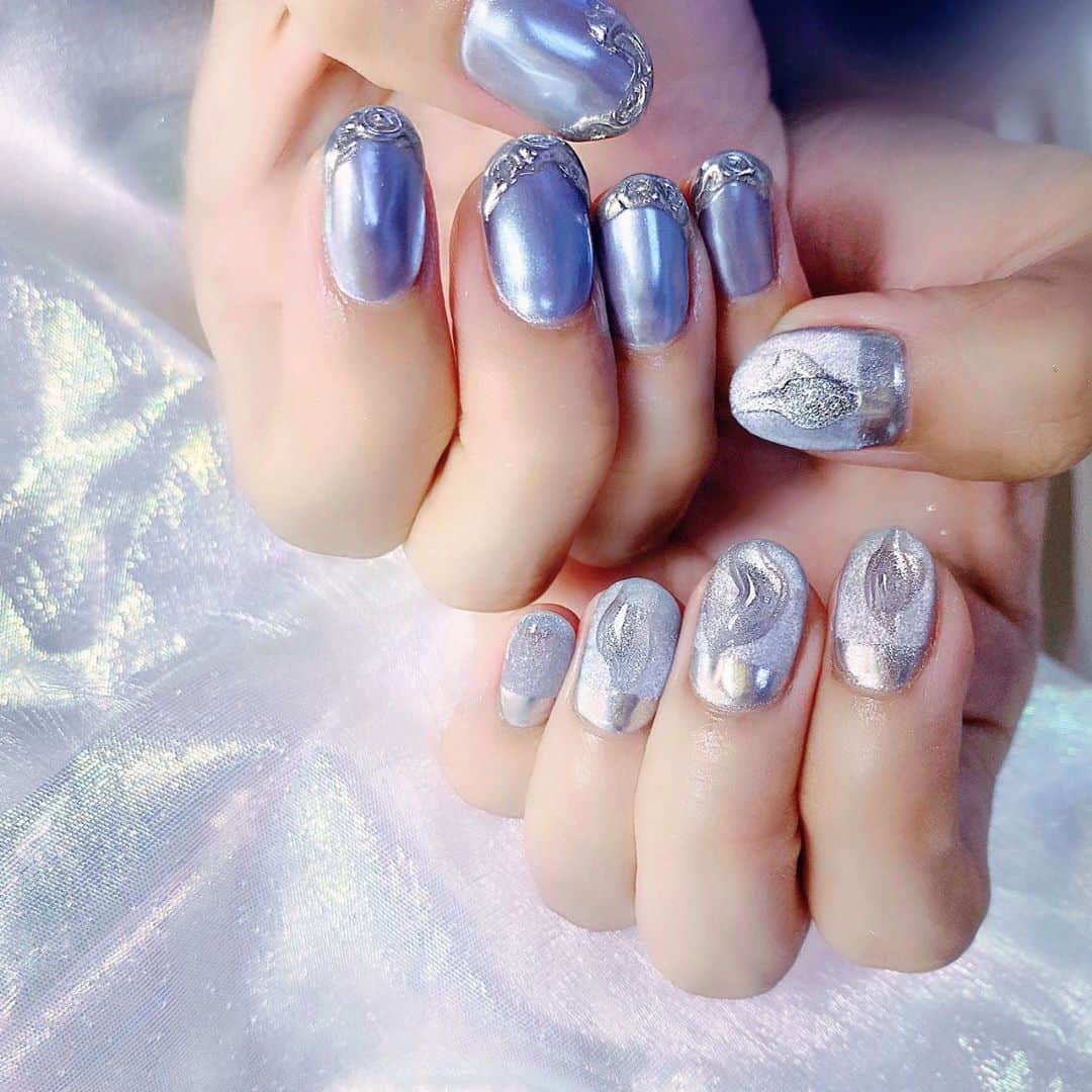 病夢やみいのインスタグラム：「11月❄︎  #ニュアンスネイル#젤네일 #gelnails#nuancenail」