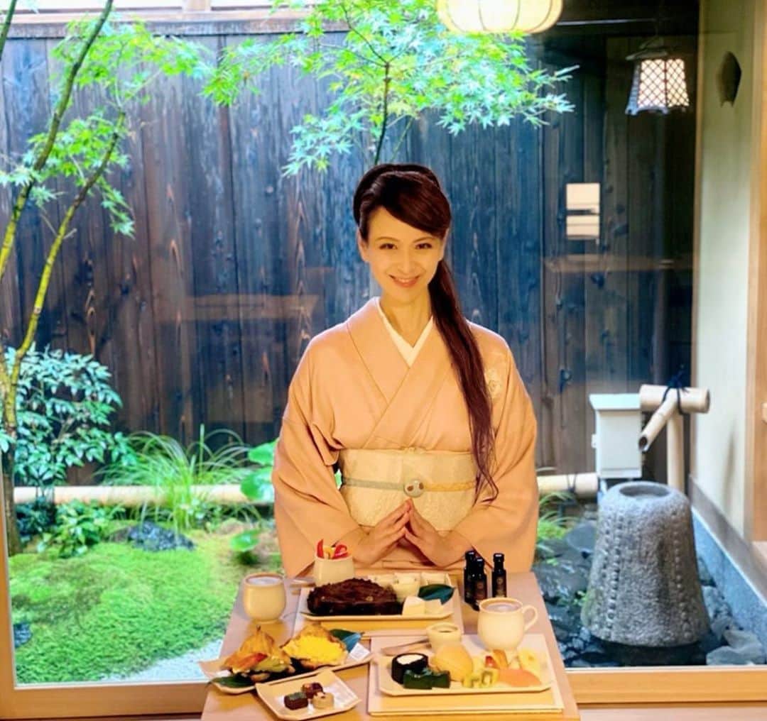 里井真由美のグルメインスタ