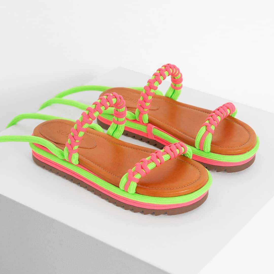 Schutzのインスタグラム：「NEW WEEK, NEW DROP - SCHUTZ SPORTY SANDALS ❤️ #schutzsporty」