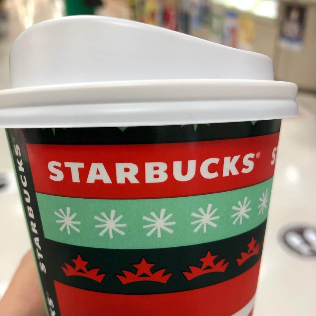上杉洋史のインスタグラム：「Iced coffee with new straw-less lid cup. It's nice! #starbucks」