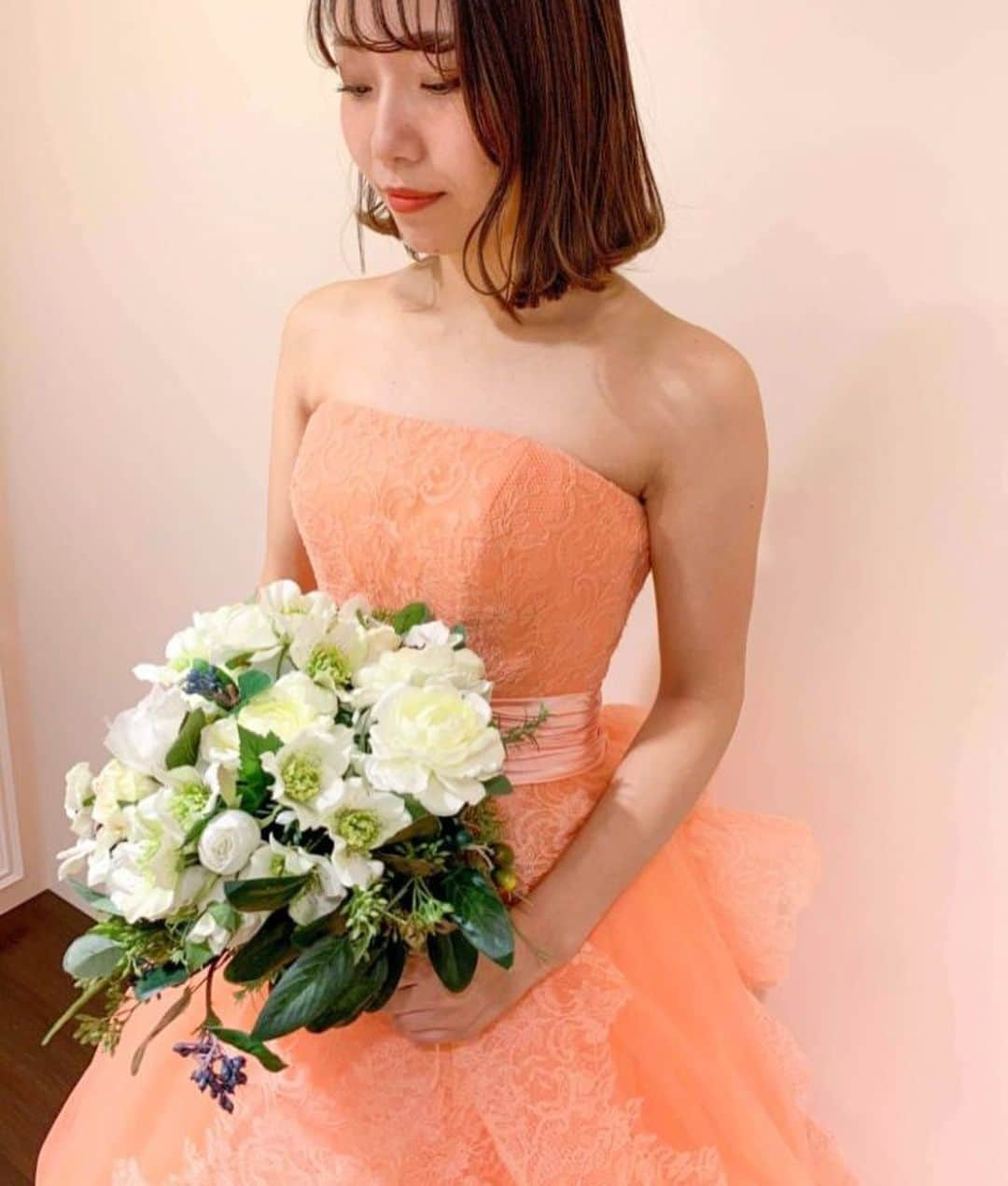 Dresses (ドレッシーズ)さんのインスタグラム写真 - (Dresses (ドレッシーズ)Instagram)「”ドレスショップTHE SWEET COLLECTION by JUNO（ザスウィートコレクションバイジュノ）で お取り扱いのカラードレス“を集めました✨  感度の高い花嫁さまにおすすめの、おしゃれなドレスばかり。 式場やパーティーのイメージに合わせてセレクトしてくださいね🕊 ドレス選びの参考になるよう、画像枚数たくさん投稿してます♡﻿  ドレスのお問い合わせは@dresses_weddingdress にDM💌 Dresses割引ございます!! ※諸条件あります お気軽にお問い合わせくださいませ。 ------------------------- ドレスは絶対に後悔したくない方の為の結婚式場紹介サービス始めました！  #ドレス選びから始める結婚式場探し @dresses_weddingdress のInstagramに掲載している #antonioriva や #mirazwillinger など、インポートウェディングドレスがお得になります✨ おしゃれな花嫁様のための式場紹介サービスです♡  ・紹介会場一覧▶@dresses_weddingdress Top のURLより ・Instagram▶ @dresses_concierge  ドレスを後悔したくない方、好きなドレスをお得に着たい方、 @dresses_concierge へDMにてお気軽にお問い合わせください♡ *⠀⠀ #カラードレス #ウェディングドレス #インポートドレス #Aラインドレス #2021婚 #2021春婚 #2021夏婚 #オレンジドレス #赤ドレス #グレードレス」11月2日 21時10分 - dresses_weddings