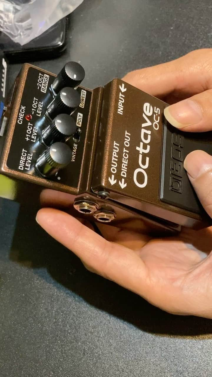 柴崎浩のインスタグラム：「BOSS/OC-5 #boss #roland #octaver #guitar #guitarist #effector」