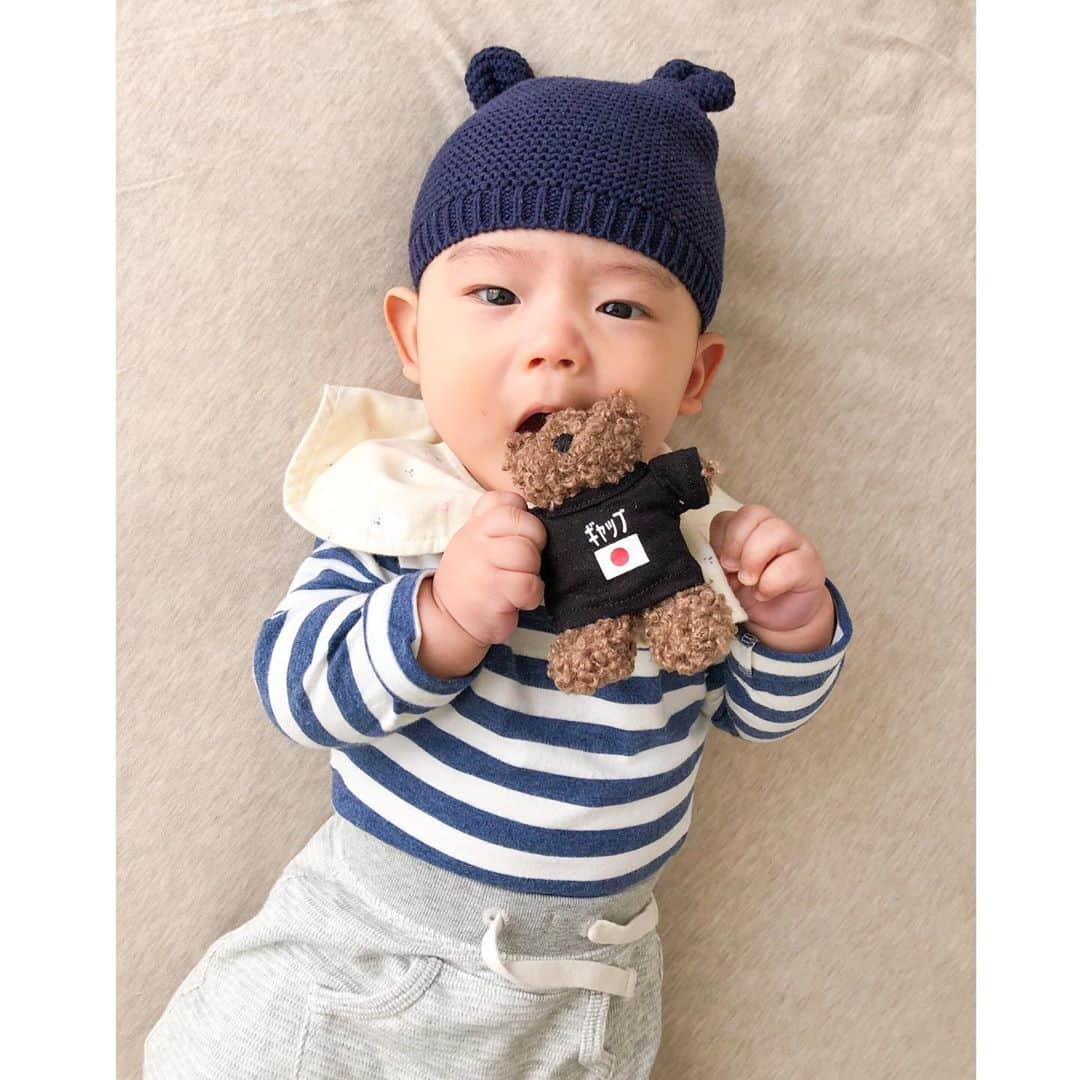 馬渕史香のインスタグラム：「最近のお出かけは、このクマさんニット帽を愛用🧸✨  #Gapベビーモデルコンテスト #Gapボーイ #ブラナンクラブ  #あしざわ家 #赤ちゃんのいる生活 #ずぼら主婦 #ゼクシィbabyママ隊 #令和2年生まれ #5月生まれ #男の子ベビー #令和ベビー #babyboy #2020baby」