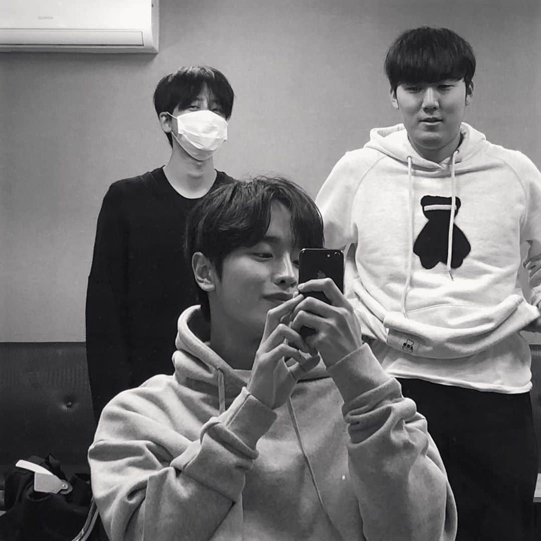 キム・ドワンのインスタグラム：「고마운 우리팀」