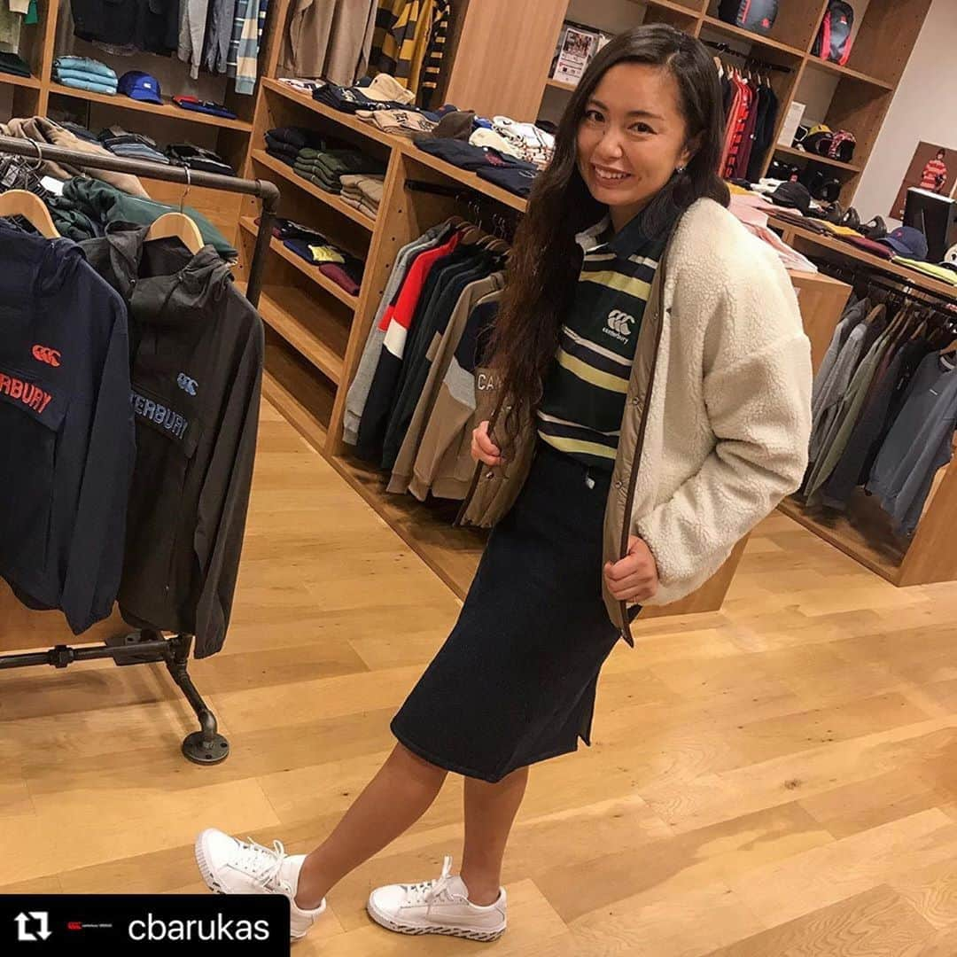 桑井亜乃さんのインスタグラム写真 - (桑井亜乃Instagram)「カンタベリーコーディネート👚  先日、ARUKASのバースデーチャレンジでcanterburyの商品を3コーデ着させてもらいました📸🥰  どれがいいかなー🤔❓  #ラグビー選手 #女子ラグビー   #Repost @cbarukas with @make_repost ・・・ 【ARUKAS選手ご来店🧡】 先日ARUKASの、桑井亜乃選手がご来店して下さいました😊✨ 桑井選手ご来店ありがとうございました😊💕  ARUKASさんのバースデーチャレンジ企画、桑井選手の会で、当店もご協力させて頂きました😊  色々なcanterbury商品を着用した、桑井選手が見られます🙈❤️  まだご覧になられていない方は、是非見てみて下さい😊❤️  #Canterbury #cbarukas #熊谷 #ラグビータウン熊谷 #ラグビー　#今canterburyにできること #ARUKAS #ARUKAS選手 #来店 #桑井亜乃 選手　#バースデーチャレンジ　#コーディネート」11月2日 22時20分 - ano.1020