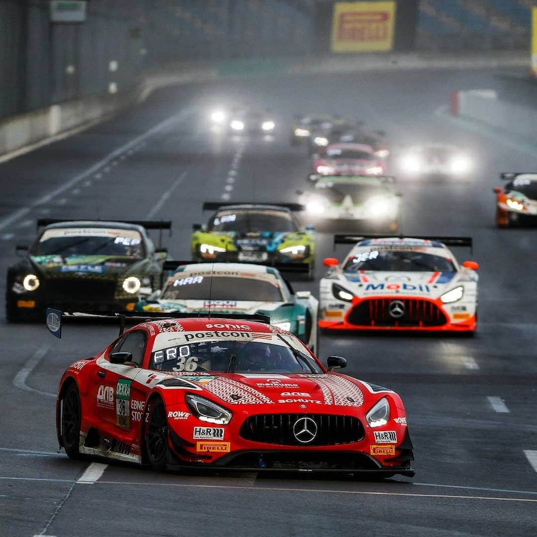 Mercedes AMGさんのインスタグラム写真 - (Mercedes AMGInstagram)「Our Customer Racing Teams took the third victory of the year at the ADAC GT Masters on the @dekra_lausitzring and scored important points for the championship after strong catch-up efforts in difficult weather conditions. Team Zakspeed BKK Mobil Oil Racing won the second race of the weekend with the #20 Mercedes-AMG GT3, the MANN-FILTER Team HTP-WINWARD achieved a podium result with second place in the first race. The season finale will take place from 6-8 November in the @motorsport_arena_oschersleben.  #AMGGT3 #MercedesAMG #MercedesAMGMotorsport #10YearsAMGCustomerRacing #GTMasters」11月2日 22時20分 - mercedesamg
