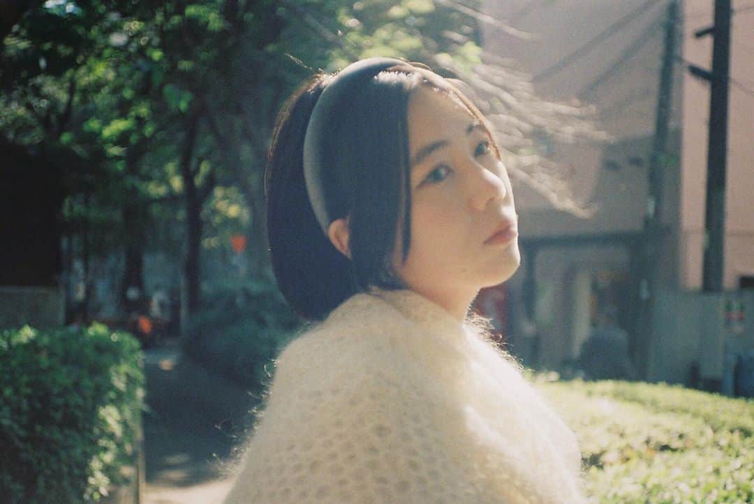 木村仁美のインスタグラム：「「2020年、秋」  昔手に入れたフィルムカメラでやっと撮影してみたもの。  すこしぼやけてる感じも好き。  #film #フィルムフォト #秋」