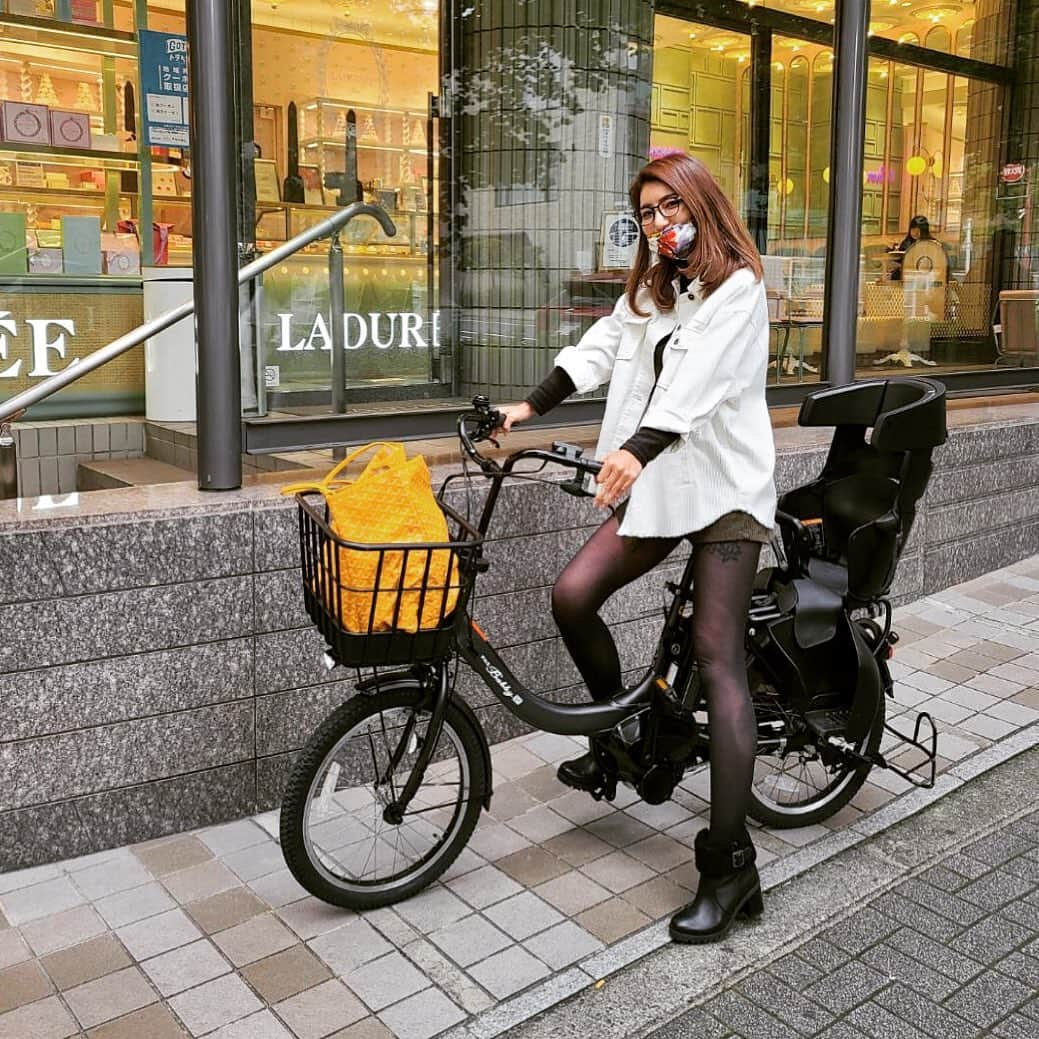 奈保さんのインスタグラム写真 - (奈保Instagram)「ママライフ☺️ . . . #キラキラママには程遠い #電動自転車が最高すぎて #息子を乗せてどこでも自転車 #PASママ」11月2日 22時27分 - naho.0422