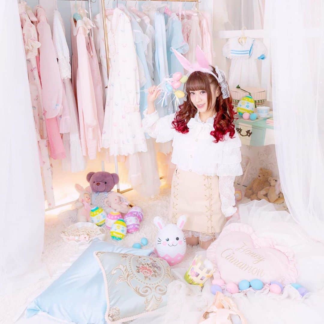 絵仁さんのインスタグラム写真 - (絵仁Instagram)「pastel world🐰 ♡ ♡ ♡ #pastel #pastelart #pastelcolors #easter #eastereggs #easterbunny #eastersunday #ゆめかわいい #sweetlolita #lolitafashion #lolita #lolitagirl #lolitadress #lolita_fashion #harajukufashion #harajukukawaii #yumekawaii #kyarypamyupamyu #japanesegirl #idol #japaneseidol #ロリータファッション #kawaii #ロリータ #かわいい #ガーリー #クラロリ #甘ロリ#angelicpretty #babythestarsshinebright」11月2日 22時32分 - eni_tc