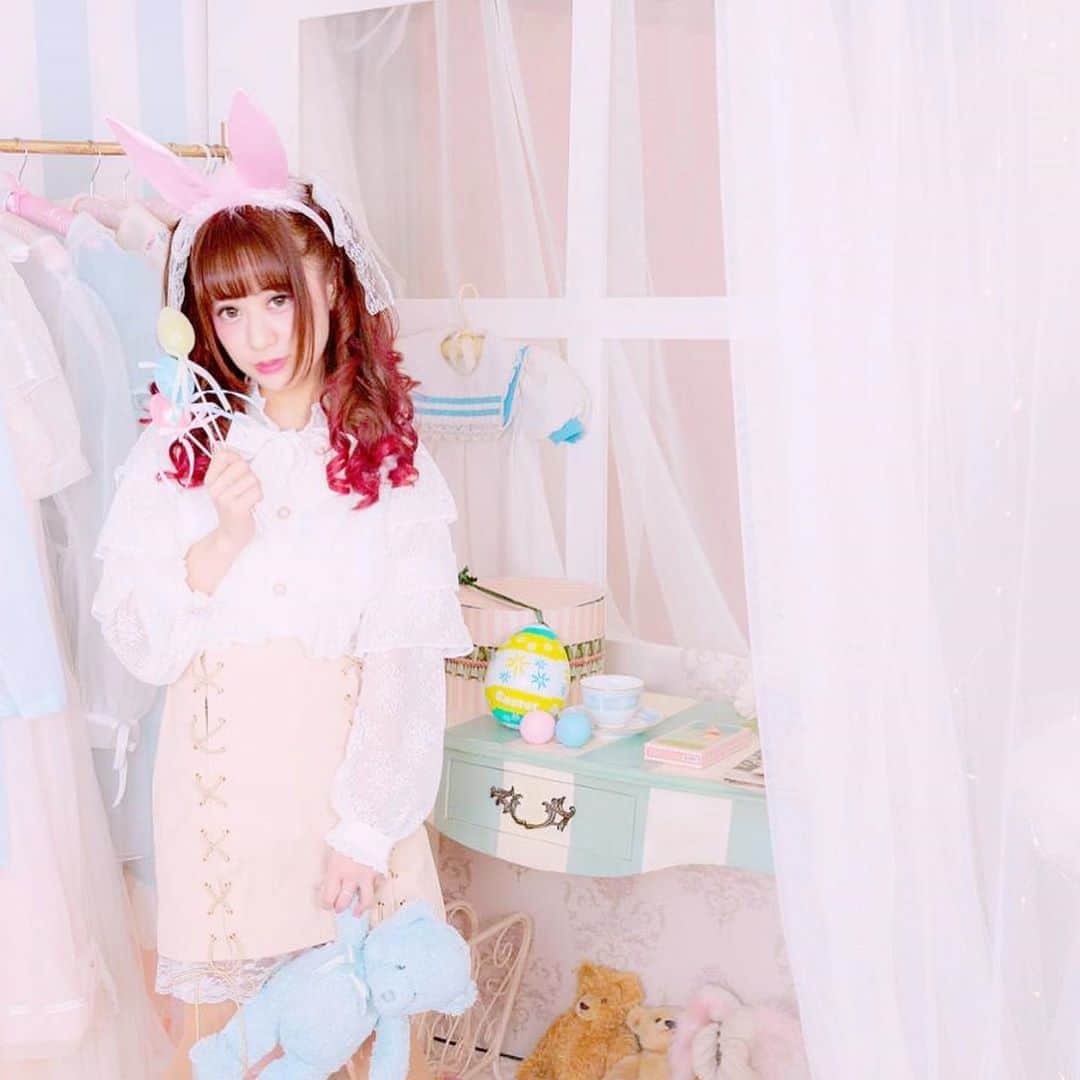 絵仁さんのインスタグラム写真 - (絵仁Instagram)「pastel world🐰 ♡ ♡ ♡ #pastel #pastelart #pastelcolors #easter #eastereggs #easterbunny #eastersunday #ゆめかわいい #sweetlolita #lolitafashion #lolita #lolitagirl #lolitadress #lolita_fashion #harajukufashion #harajukukawaii #yumekawaii #kyarypamyupamyu #japanesegirl #idol #japaneseidol #ロリータファッション #kawaii #ロリータ #かわいい #ガーリー #クラロリ #甘ロリ#angelicpretty #babythestarsshinebright」11月2日 22時32分 - eni_tc