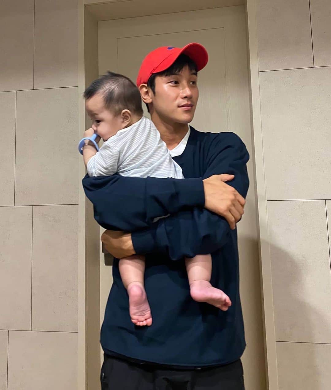 Lee Si-gangのインスタグラム：「Come on baby😘」