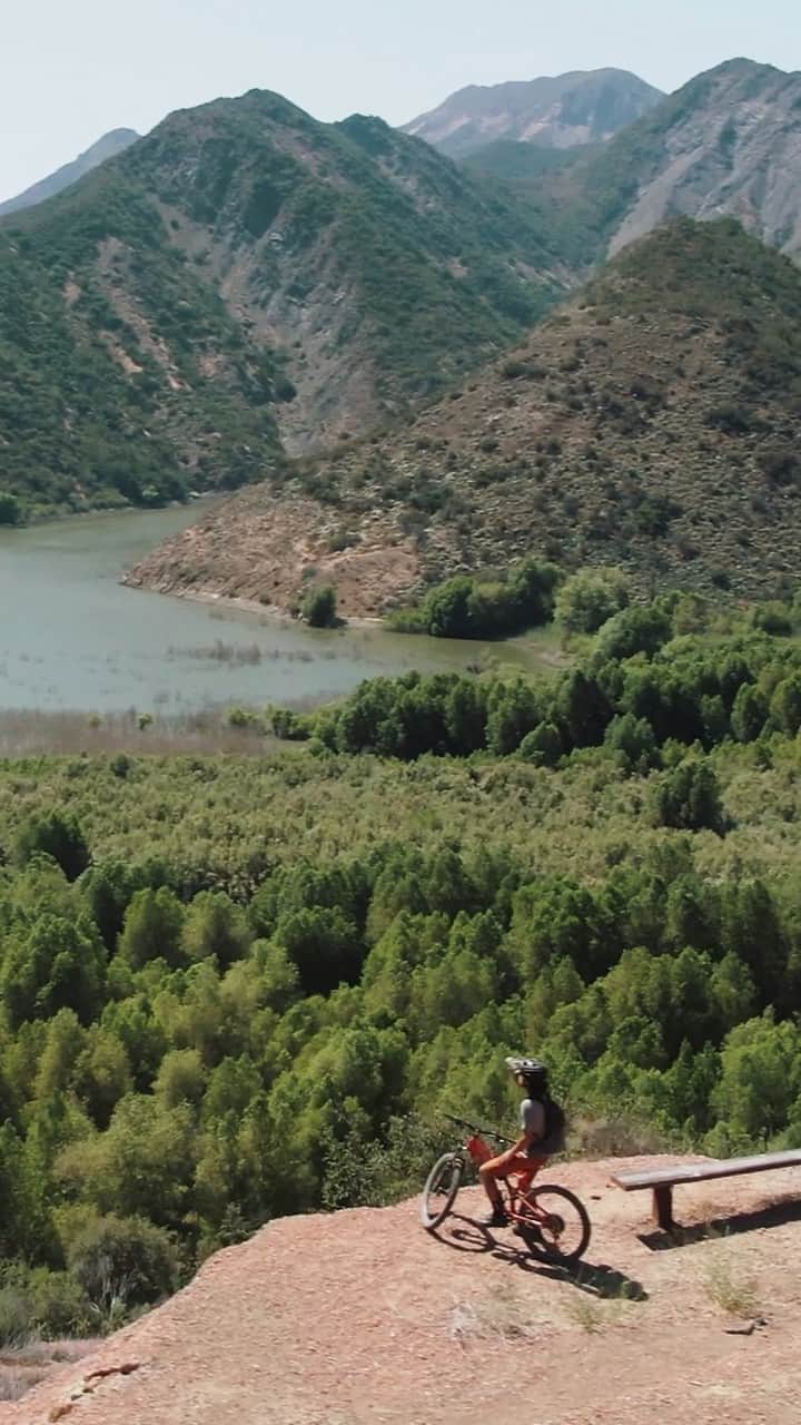 クリス・バーカードのインスタグラム：「"I am a trail builder, a scientist, a backcountry skier, a fly fisher, a surfer, a trail runner, and a climate advocate. Activism is my response to seeing snowpacks dissipate year by year, seeing dams take away native fish populations, watching sewage and disaster take away surf breaks. I have seen the beginning of trails being lost to resource extraction and climate related natural disaster, there is not time to wait for us as a community to rise up and join the fight for the environment. We must vote, consider our impacts, and shift our perspectives to look beyond the ribbon of singletrack, to see the forest for the trees. I will leave you with this film as the first swing of a McLeod in building a trail towards a more sustainable future for our sport." — @dillon.osleger  New project for @iamspecialized_mtb」