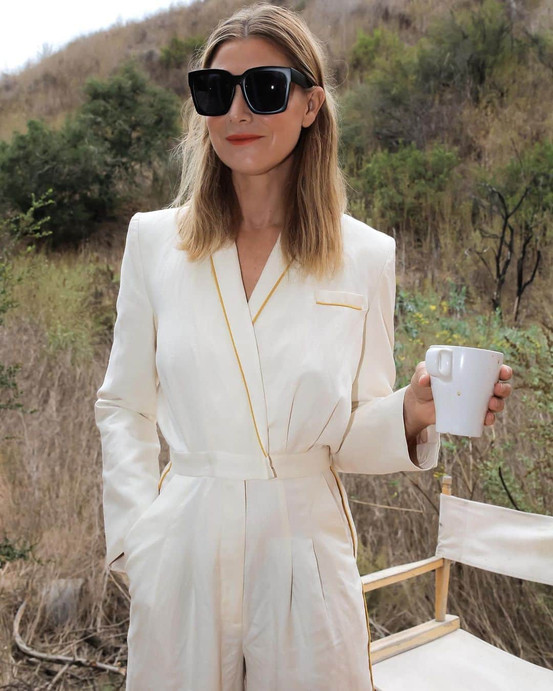 ハイディメリックのインスタグラム：「The time change is the best thing that ever happen to me. #morning HEIDIMERRICK.com for Blazer Jumper」