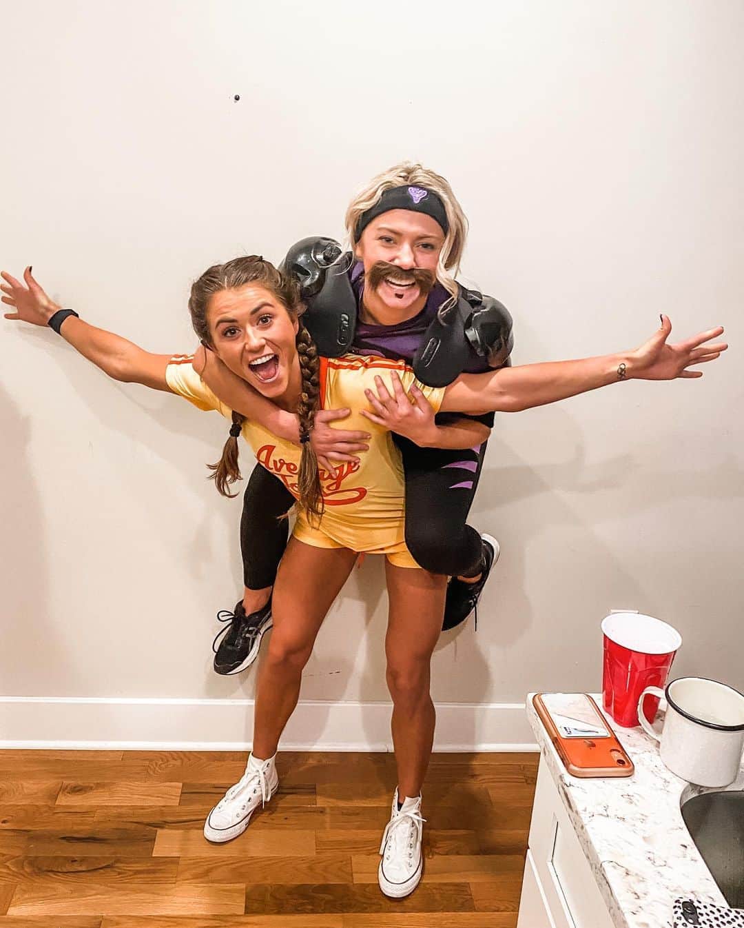 キャシディ・クックのインスタグラム：「“Stick it in your ear, La Fleur. I wouldn't sell you your gym back for all of King Midas' silver. The gym is mine! So you can take your band of yellow-bellied losers and just crawl on outta here! - White Goodman” - @marissa_cicione」