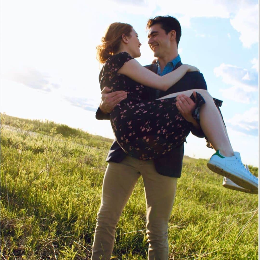 アレックス・ブノワのインスタグラム：「One year with my favorite Lady. The best year of my life, 6 countries, so many adventures, so many highland cows... all the while I had the only thing that mattered by my side every step of the way. My favorite cougar (Yes that is her image in my phone).  I love you so much Jordan, and I don’t know what I did to earn spending the rest of my life with you, but I’ll spend every second of my life working to continue earning it.」