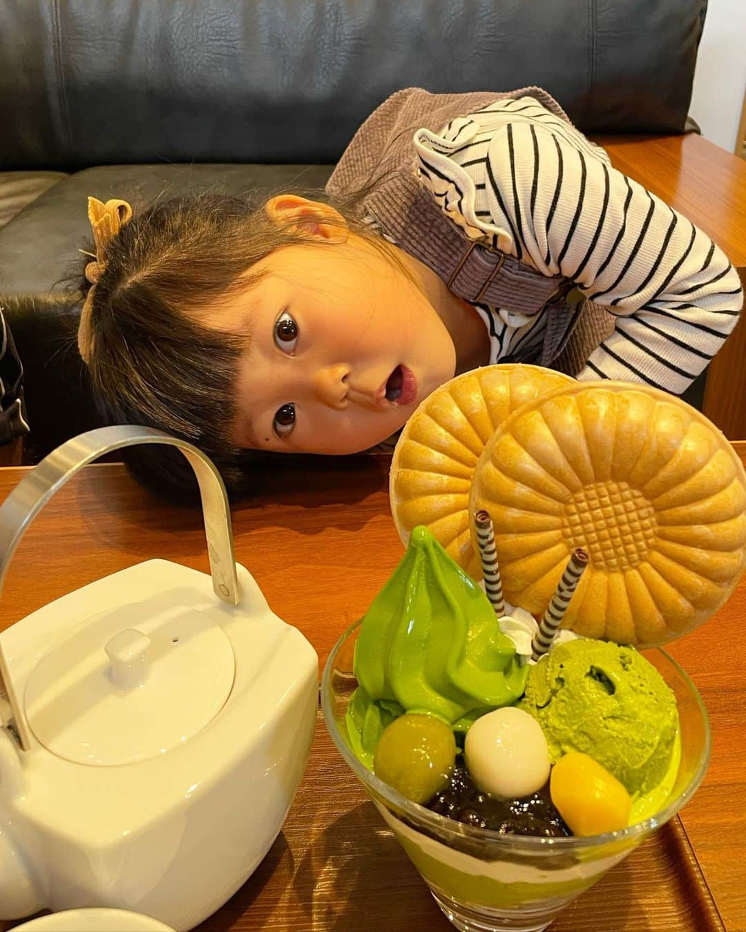 ぽるぽるちゃんさんのインスタグラム写真 - (ぽるぽるちゃんInstagram)「我が家のお抹茶娘達🍵 3枚目の人が1番はしゃいでました🤷🏻‍♂️  4枚目って左側ただの食器だね。 お写真上手になりたい🤦🏻  #抹茶スイーツ #かふぇすたぐらむ #スイーツ巡り #カフェ巡り #おしゃれ #あとなにつけたらいいの #ぽる」11月3日 1時11分 - poruporuchan