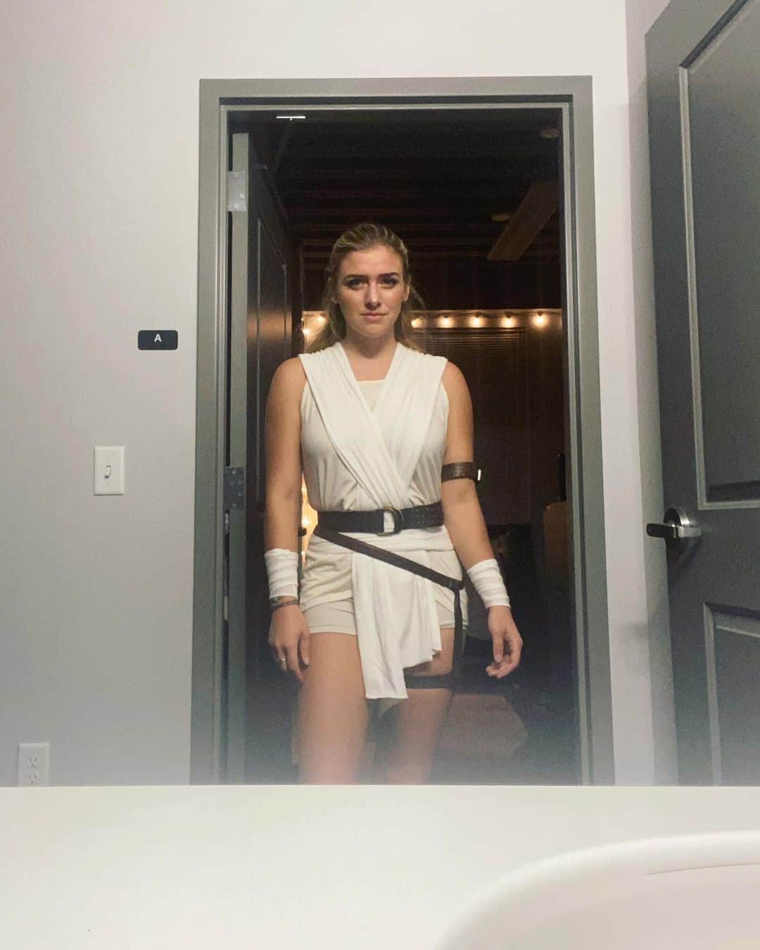 レイチェル・パーソンズのインスタグラム：「Late post but Halloween was so fun☺️」