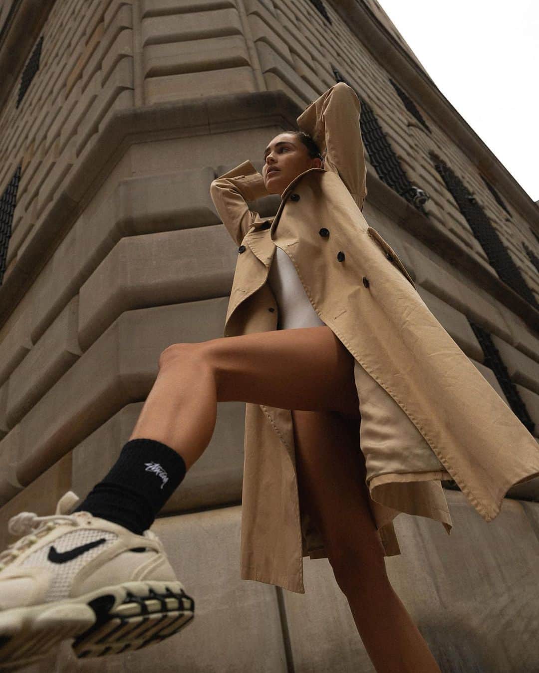 Kirsty Godsoのインスタグラム：「It’s business time⚡️✨ Firing up Financial District with my queen 📸 @masha.photo ❤️」