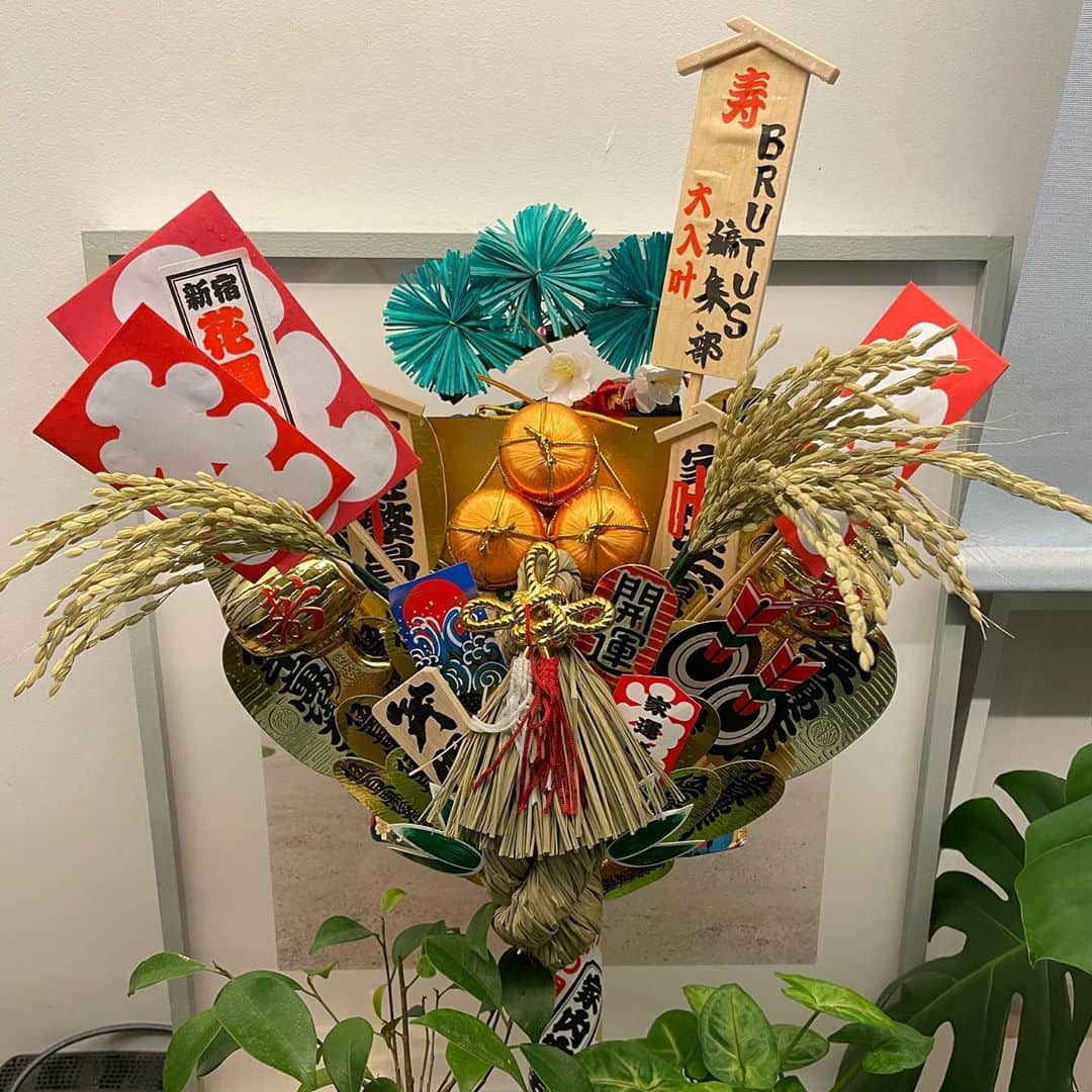 西田善太さんのインスタグラム写真 - (西田善太Instagram)「新宿花園神社、一の酉。今年は三の酉まであります。熊手を作って柏手を打つ人たちにも幸あれ。縁起物は大切だね、やっぱり。 #花園神社 #一の酉」11月3日 2時16分 - zentanishida