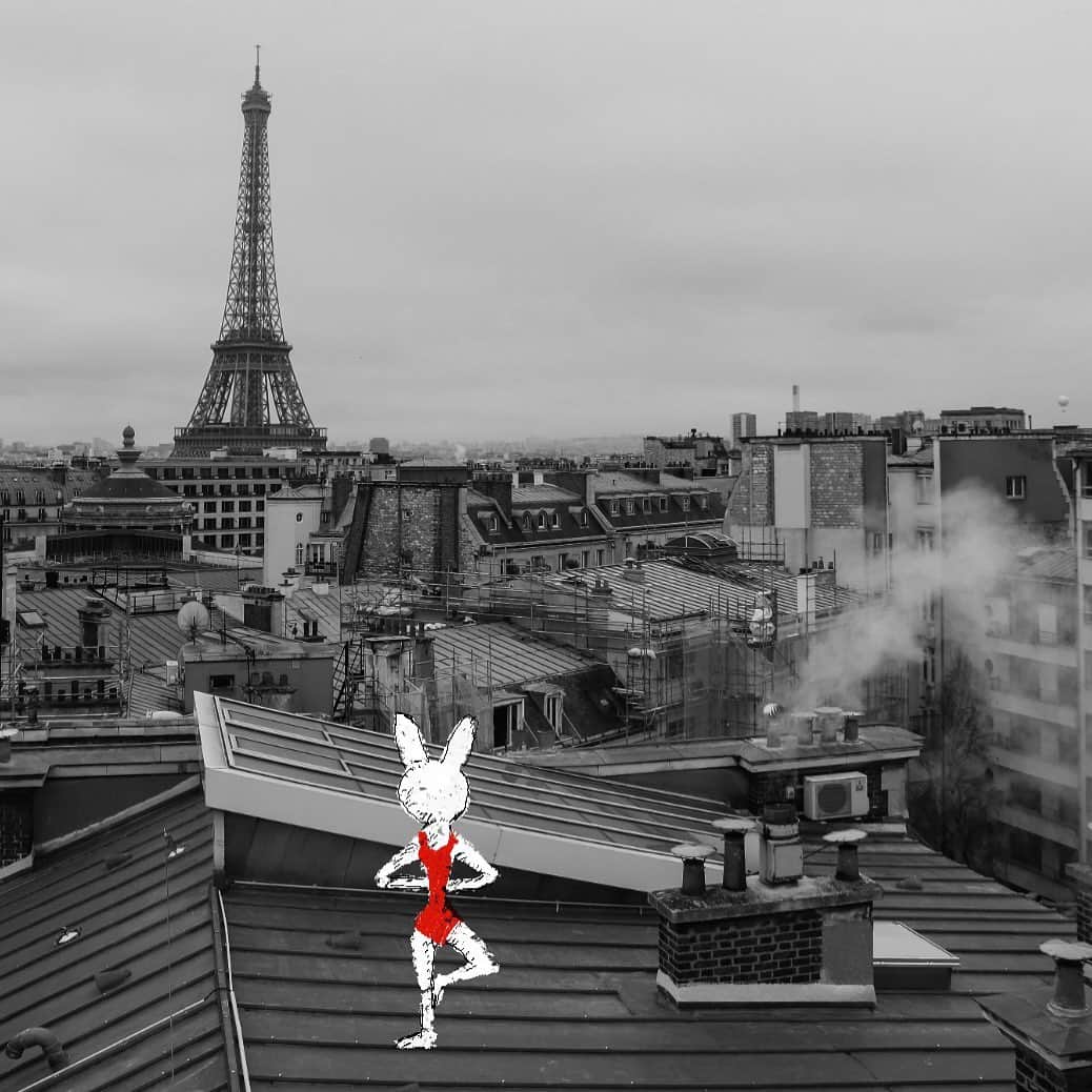 ピエール アルディさんのインスタグラム写真 - (ピエール アルディInstagram)「Miss Yoga is hiding in Paris, have you seen her? — Stay tuned ! November 6th — #PetiteMaisPuissante #PierreHardyxShinsuke」11月3日 2時10分 - pierrehardy