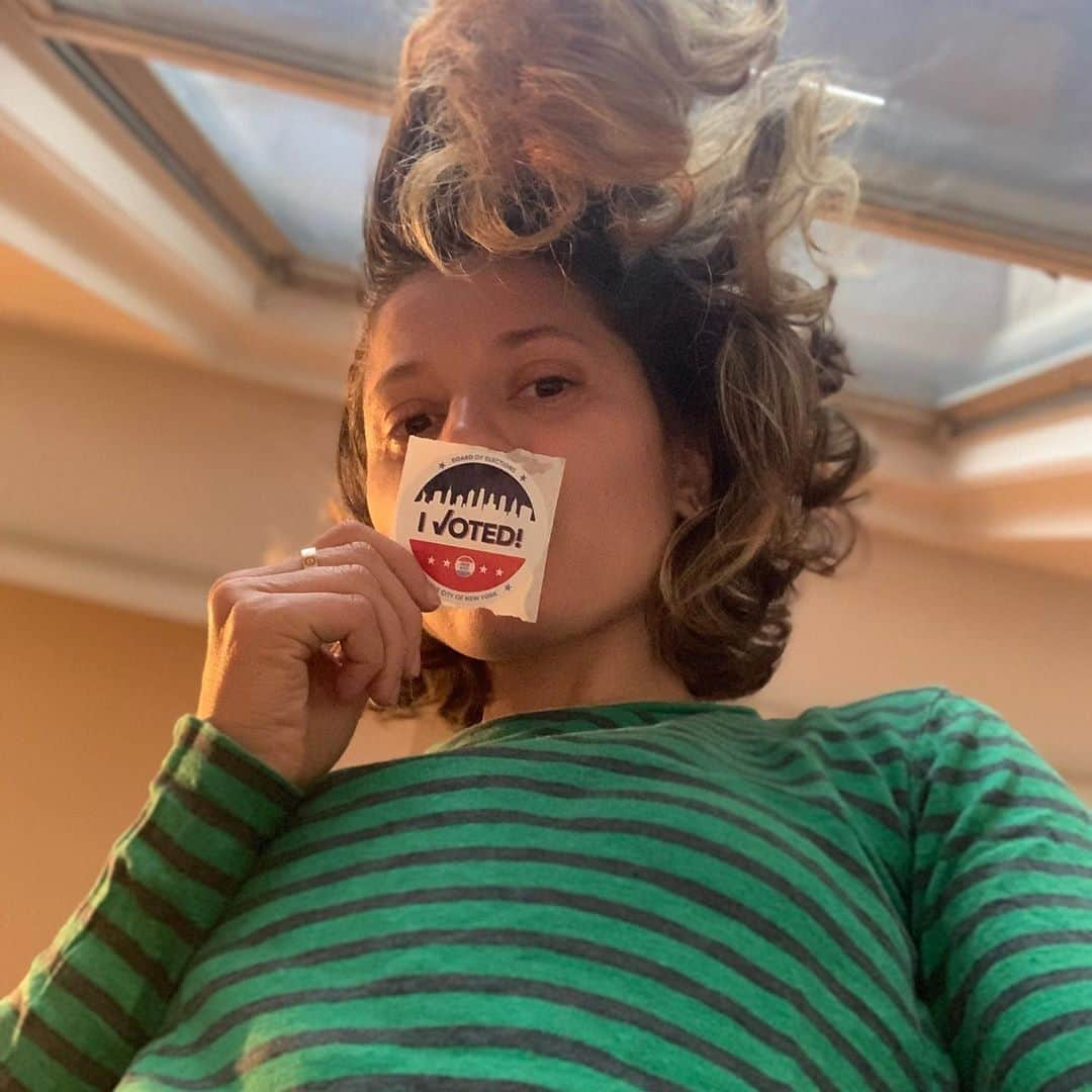 マルガリータ・レヴィエヴァのインスタグラム：「VOTE. 💚VOTE. 💚VOTE. Get out there now!!!! Just over 24 hours to go. #putyourballotwhereyourmouthis」