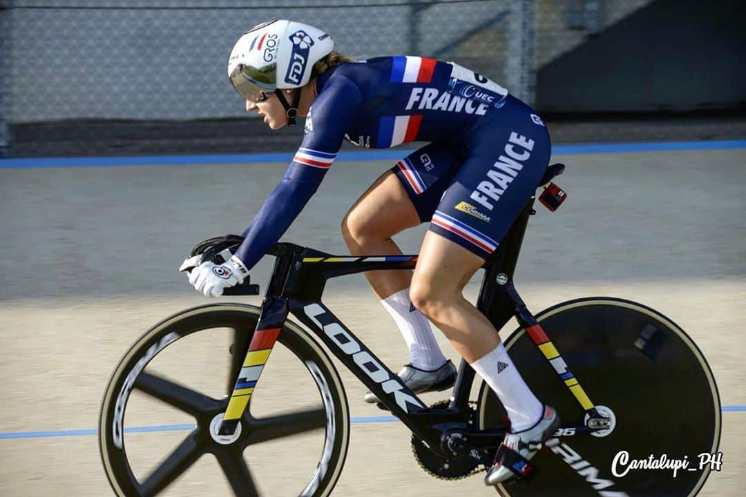 マチルド・グロさんのインスタグラム写真 - (マチルド・グロInstagram)「Good to back on track today in the center ! 😍 #lovethisgame  • #track #teamfrance #nevergiveup」11月3日 2時25分 - gros_mathilde