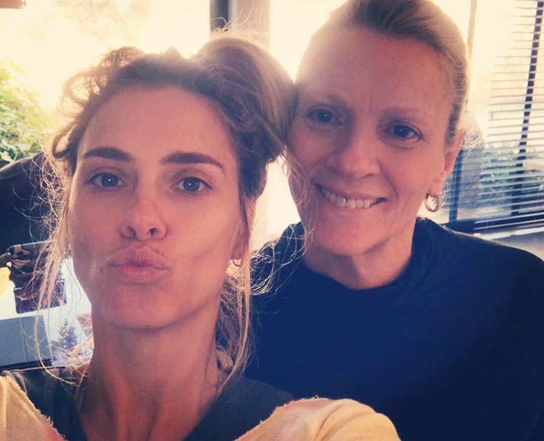 カロライナディークマンのインスタグラム：「sobre a saudade q não tem cura... ❤️」