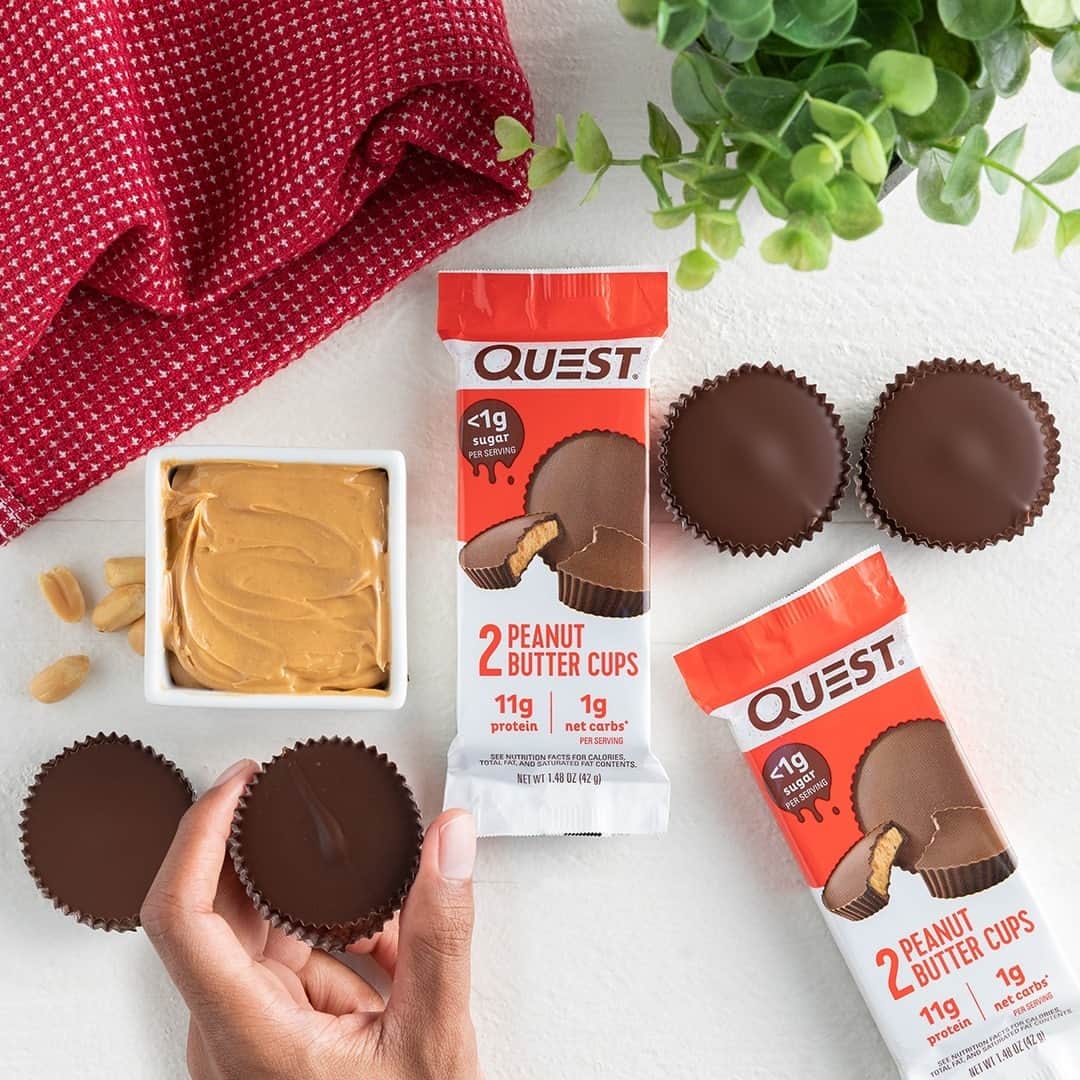 questnutritionさんのインスタグラム写真 - (questnutritionInstagram)「Look who made their way to @Target, @Walmart, & @7eleven - online & in stores! 🤩🤗   Satisfy your sweet tooth with richly indulgent Quest Peanut Butter Cups that have less than 1g of sugar, 11g of protein, & 1g of net carbs per serving. 💪 #OnaQuest​」11月3日 3時00分 - questnutrition
