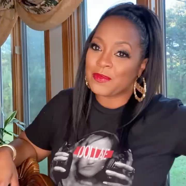 ケシア・ナイト・プリアムのインスタグラム：「Are you ready to give a FEARLESS Pitch?!?! Watch and find out how your minority woman owned business can win a $100,000 investment from @fearless.fund !!!! Our first business category is beauty... tag a beauty entrepreneur below who deserves this investment!!! #FearlessPitch」
