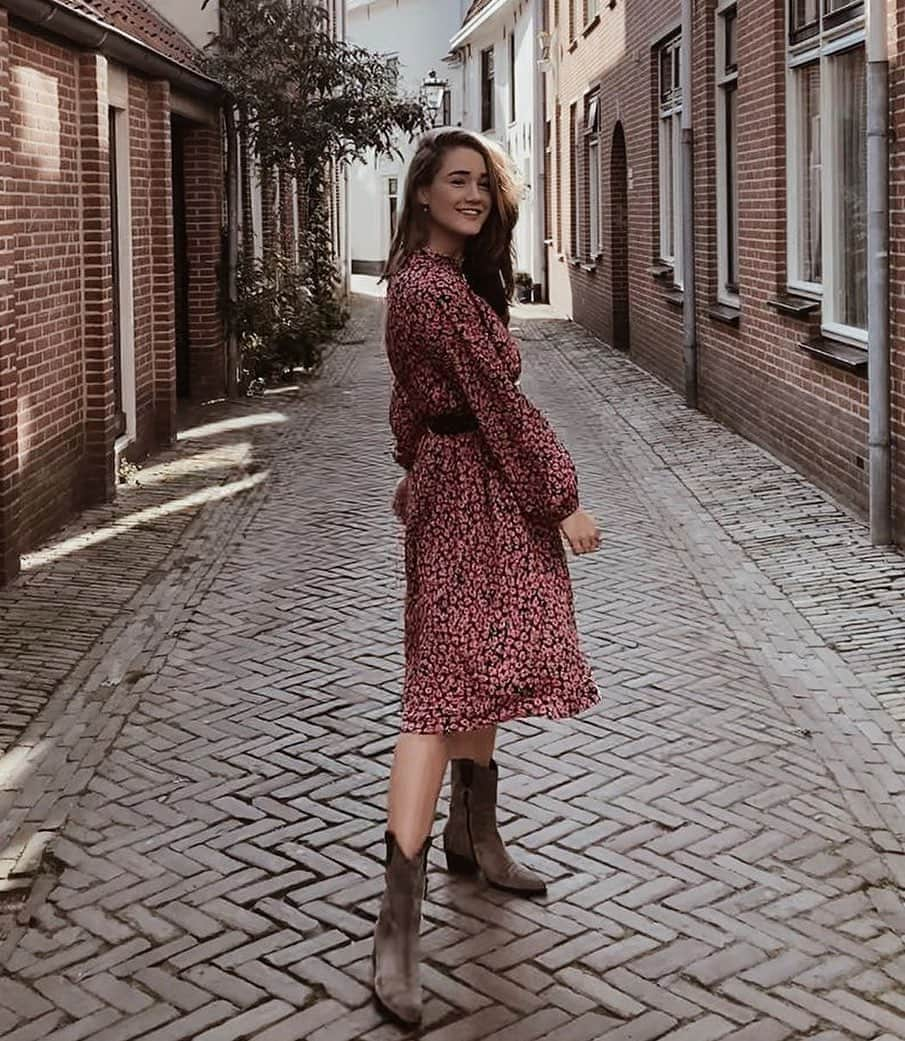 SHEINさんのインスタグラム写真 - (SHEINInstagram)「Dressed for the occasion 💃  @brittwijnne  Shop Item #: 1533133  #SHEINgals #SHEINstyle #falltrends #floraldress」11月3日 3時33分 - sheinofficial