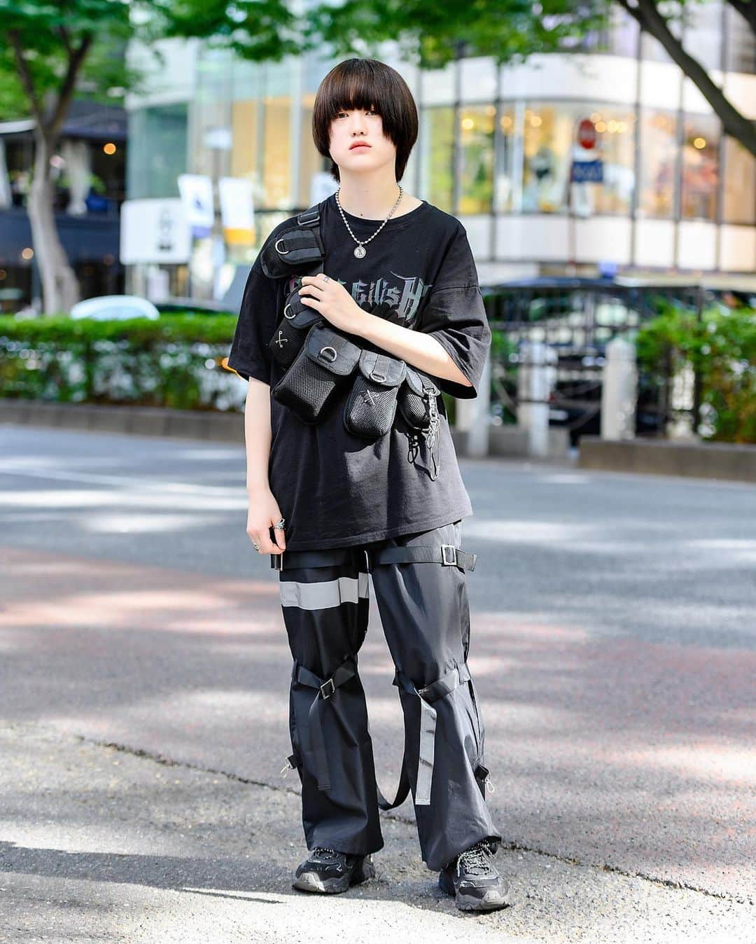 Harajuku Japanさんのインスタグラム写真 - (Harajuku JapanInstagram)「18-year-old Japanese students Yuika (@l.only_flower) and Unu (@uhmmm___48) on the street in Harajuku wearing monochrome street styles with a Billie Eilish tee, reflective strap pants, a crossbody utility bag, Prada, Dr. Martens, and 23.65 sneakers.」11月3日 4時33分 - tokyofashion