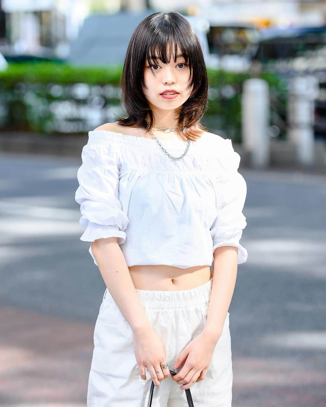 Harajuku Japanさんのインスタグラム写真 - (Harajuku JapanInstagram)「18-year-old Japanese students Yuika (@l.only_flower) and Unu (@uhmmm___48) on the street in Harajuku wearing monochrome street styles with a Billie Eilish tee, reflective strap pants, a crossbody utility bag, Prada, Dr. Martens, and 23.65 sneakers.」11月3日 4時33分 - tokyofashion