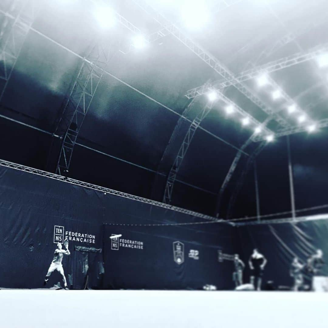 ラファエル・ナダルさんのインスタグラム写真 - (ラファエル・ナダルInstagram)「Kind of an “artistic” picture of the “bubble inside the bubble” 😉   I suppose you know what I mean 😢   In any case happy to be here #Paris #France #Tennis   📸 @rafelmaymo」11月3日 4時39分 - rafaelnadal