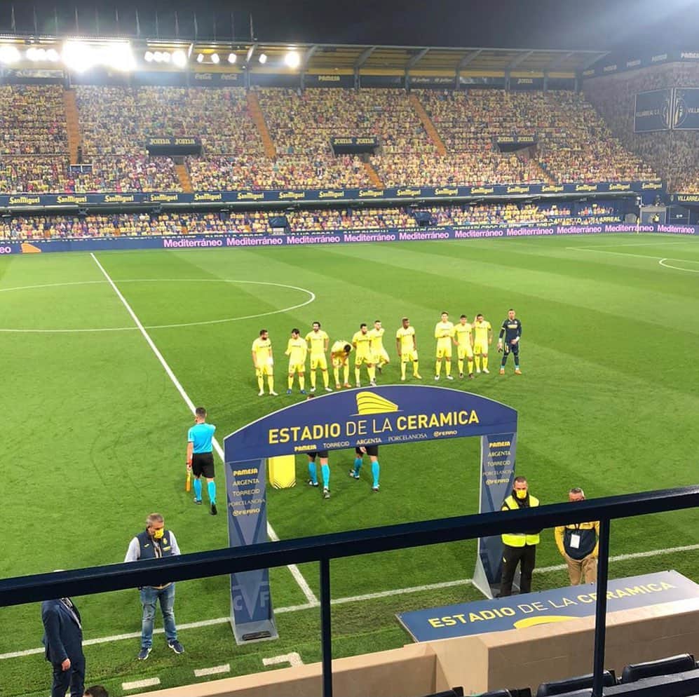 ダニエル・パレホのインスタグラム：「A muerte con el equipo! Endavant!!!」
