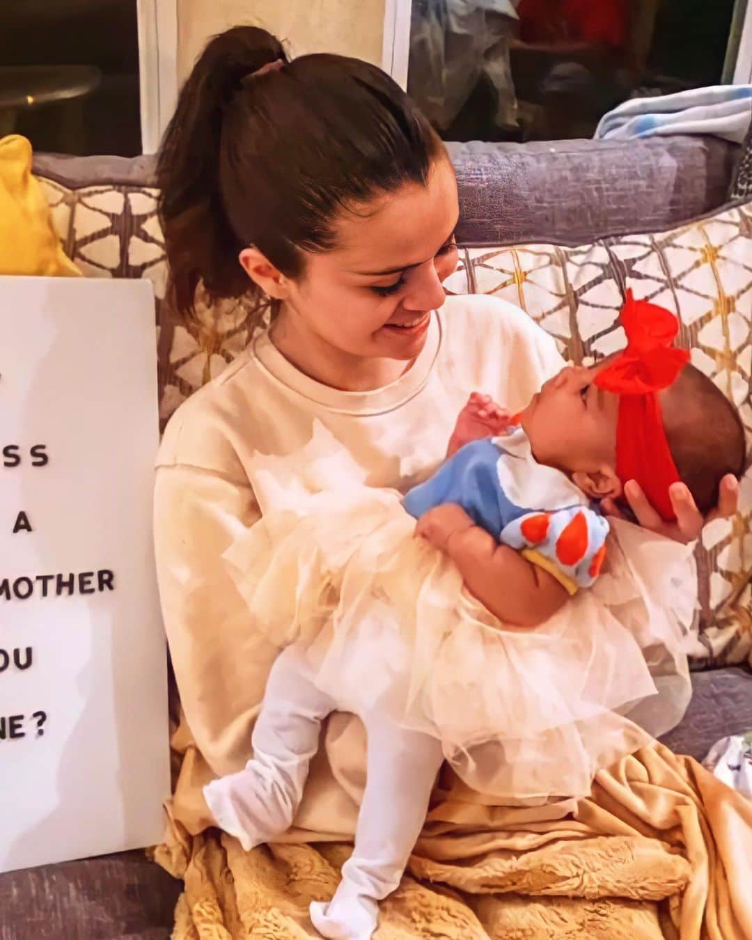 Always With Selenaのインスタグラム：「All princesses need their fairy godmother」