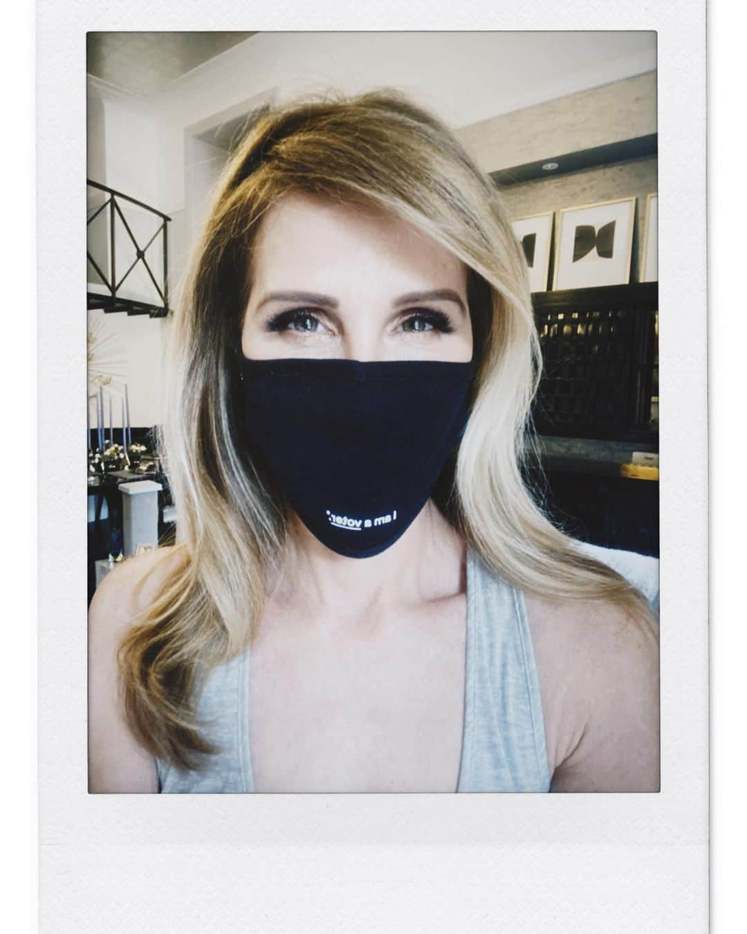 キャロル・ラドジウィルのインスタグラム：「I’m proudly wearing my @iamavoter mask.  I am a voter since 1984. Started out a Reagan Democrat.  That was a time when Republicans were fiscal conservatives who wanted a smaller governmental footprint. They were anti-facism, anti-communism and believed in something other than power at all costs. • • Trickle down economics never trickled down and by the 90s I was fully in the Dems party. But there was a time when the GOP meant something other than hate, fascism, intolerance, court stacking & protecting the wealthiest among us.  Now, it’s a dumpster fire.  They need to re-group and start building their party back together. Because Trumpers are not Republicans.  Ronald Reagan, an icon to the conservative movement, is rolling over, as they say. Fmr President G. W. Bush won’t vote for Trump, neither will most serious minded moral Republicans, past and present. • • And that’s all I’ll say about that. 😎 Click in bio to read my latest @violetgrey column. It’s all about eyes. Nov 3rd let’s keep our eyes on the prize. #vote #vote2020 🇺🇸🇺🇸🇺🇸」