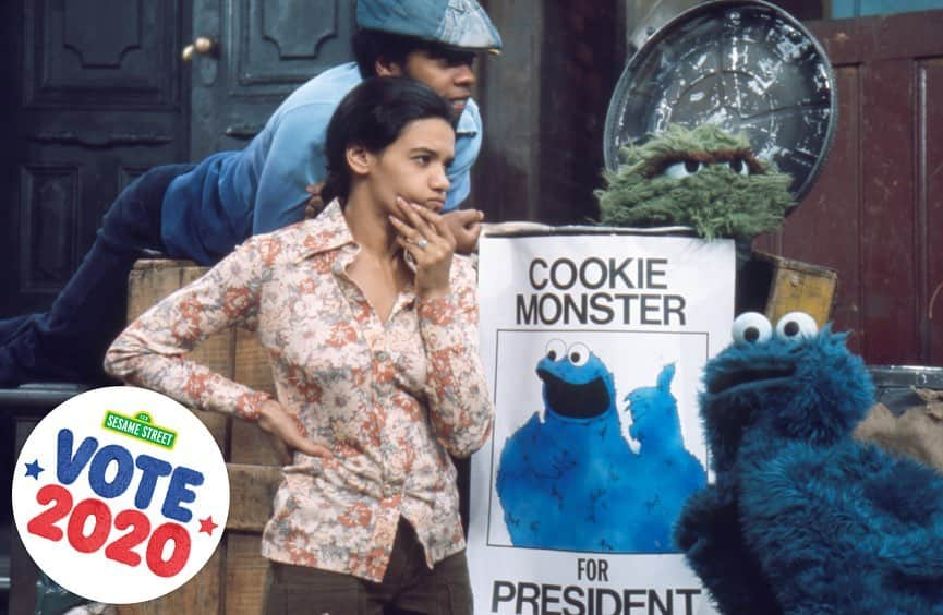 セサミストリートさんのインスタグラム写真 - (セサミストリートInstagram)「When Cookie Monster’s birthday is the day before Election Day, you share pictures from his run for President in 1976! Consider this your reminder to get out and VOTE! #Vote2020」11月3日 6時33分 - sesamestreet