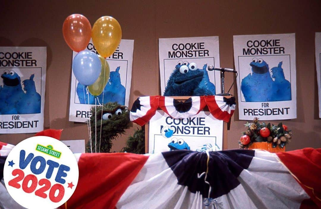 セサミストリートさんのインスタグラム写真 - (セサミストリートInstagram)「When Cookie Monster’s birthday is the day before Election Day, you share pictures from his run for President in 1976! Consider this your reminder to get out and VOTE! #Vote2020」11月3日 6時33分 - sesamestreet