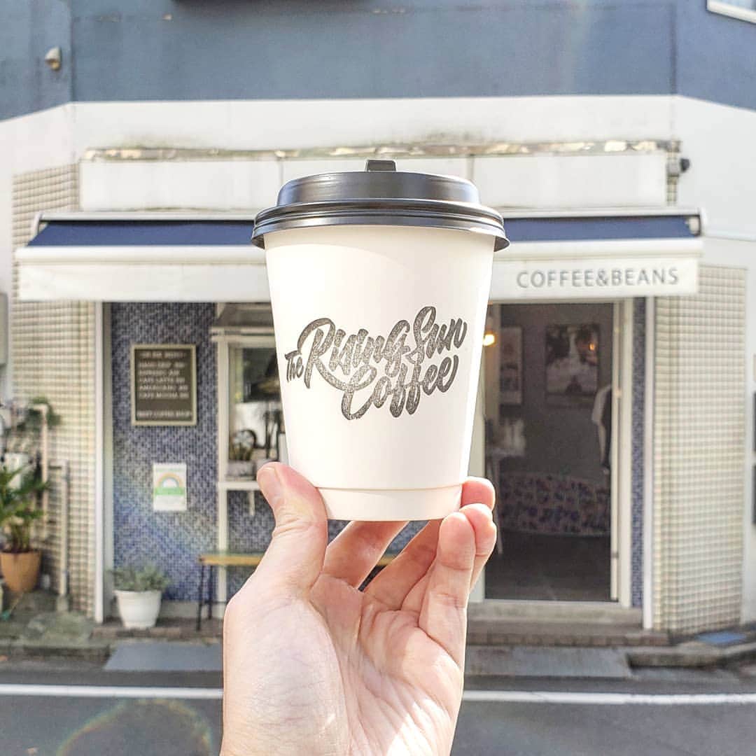 CAFE-STAGRAMMERさんのインスタグラム写真 - (CAFE-STAGRAMMERInstagram)「I think I can't live without coffee, by the way. 嘘みたいなことは、嘘みたいに起きたりする♪ #カフェ #東京のどこか #コーヒースタンド #☕ #cafe  #coffeestand #somewhereintokyo #tokyocafe #cafetyo #therisingsuncoffee #ザライジングサンコーヒー」11月3日 6時44分 - cafetyo