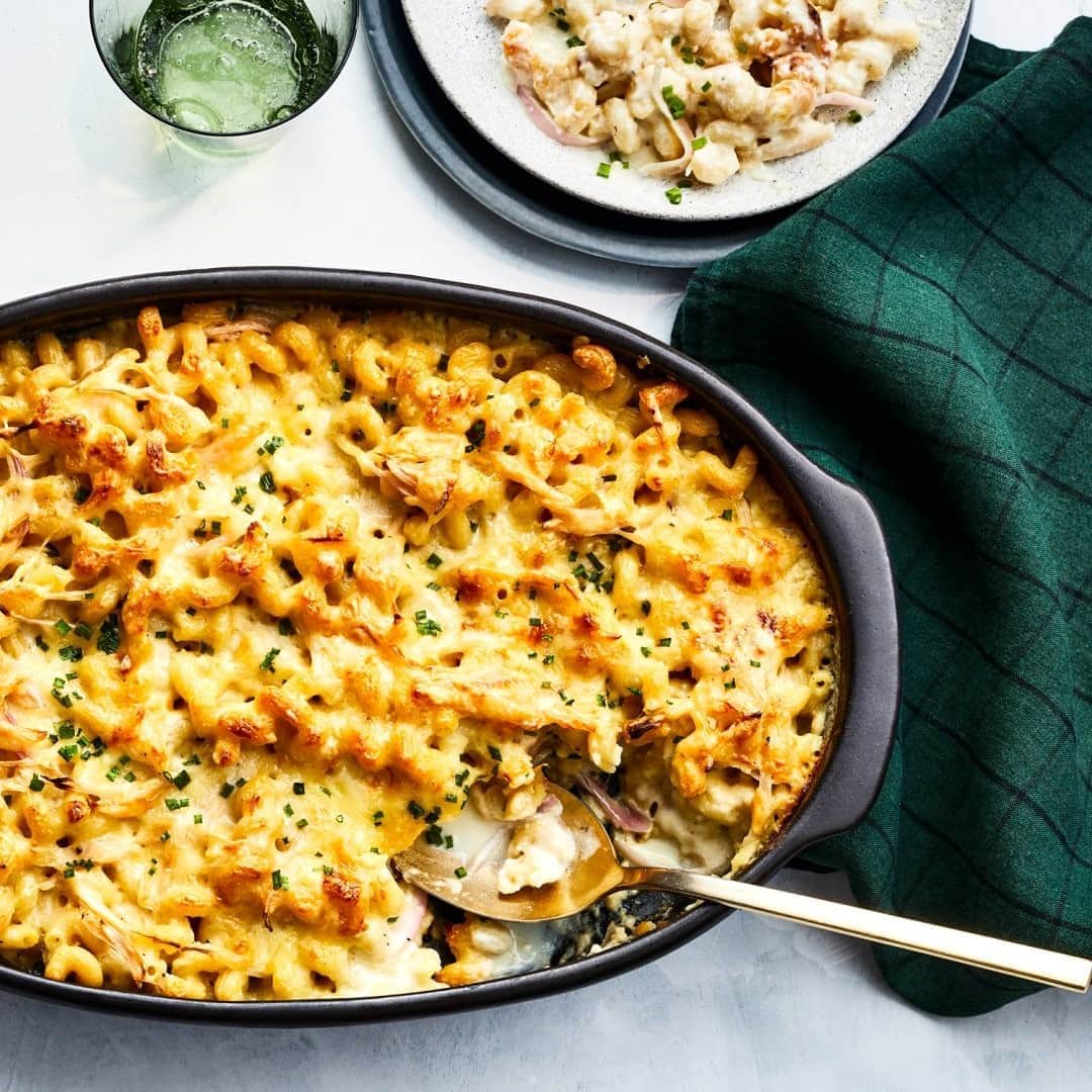 Food & Wineさんのインスタグラム写真 - (Food & WineInstagram)「Inspired by älplermagronen, Alpine farmers’ macaroni, @jbrothersmiller's Swiss twist on mac and cheese gets extra rich flavor and creaminess from gruyère and raclette. Älplermagronen is traditionally served with applesauce, so we added some shallots pickled in apple cider vinegar to add tart flavor and balance all that cheesy richness. Tap the link in our bio for the recipe—we bet you'll be making this one all winter. 📸: @protazio」11月3日 7時00分 - foodandwine
