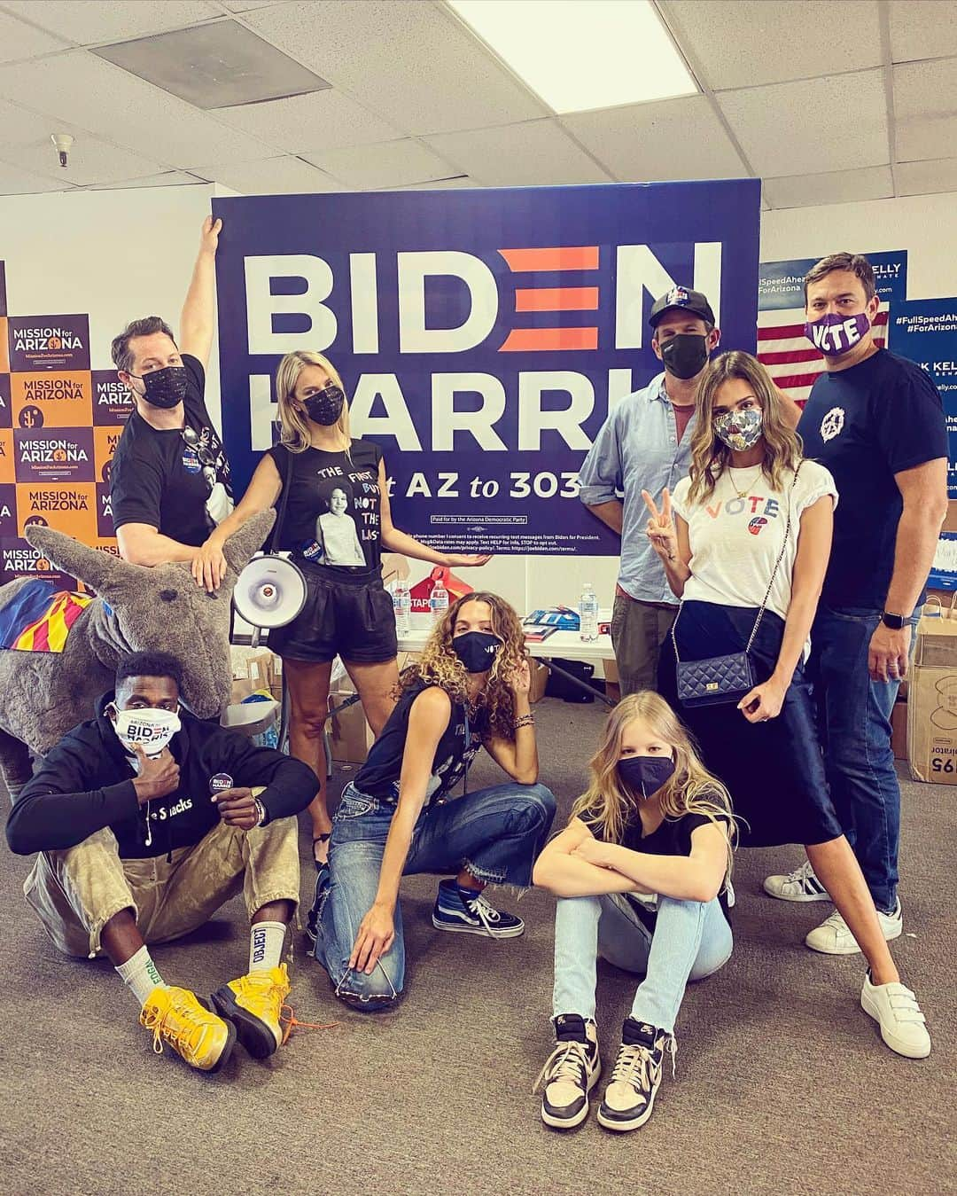 デレク・ブラスバーグさんのインスタグラム写真 - (デレク・ブラスバーグInstagram)「🇺🇸 RIDIN’ WITH BIDEN IN ARIZONA 🌵」11月3日 7時07分 - derekblasberg