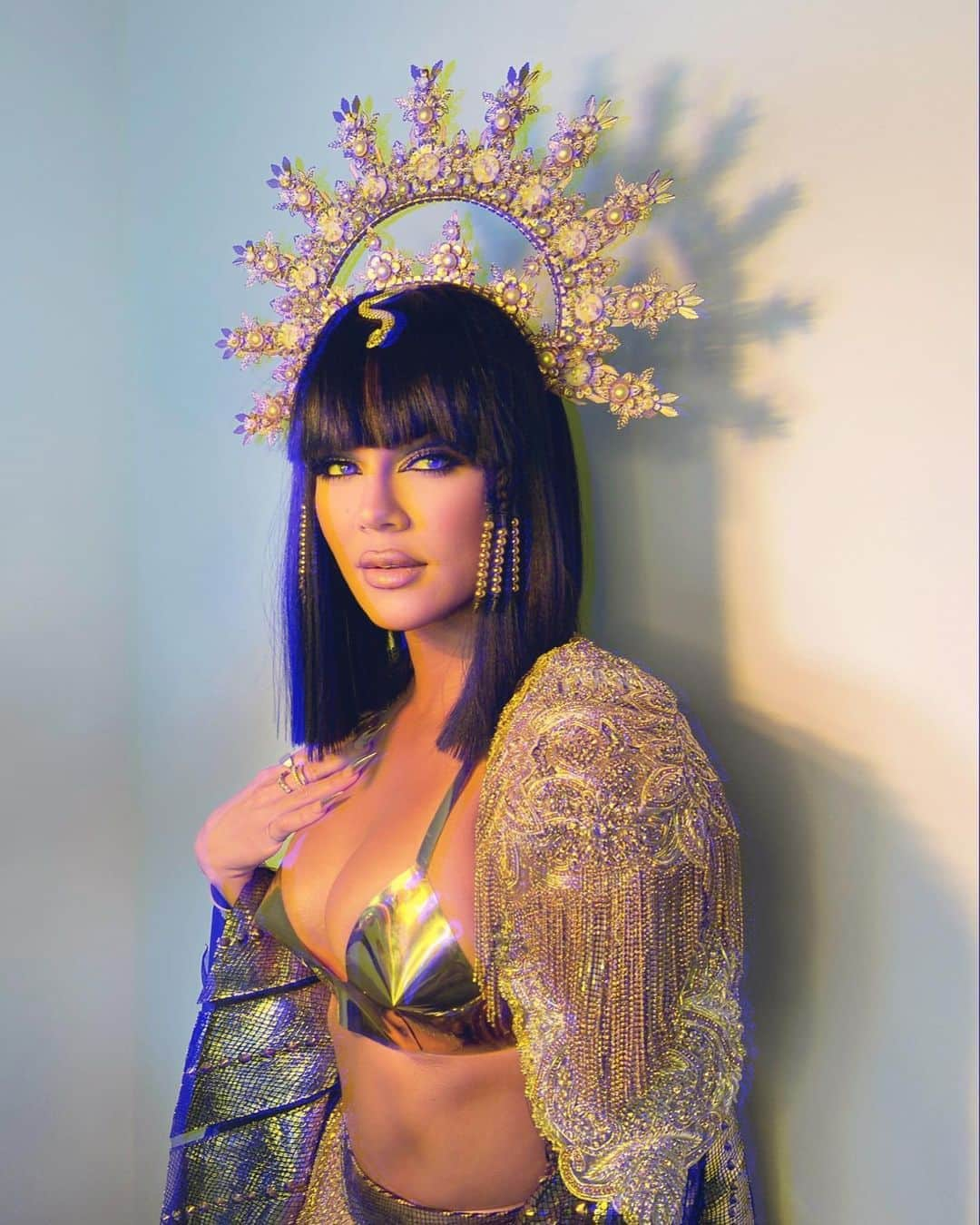 クロエ・カーダシアンさんのインスタグラム写真 - (クロエ・カーダシアンInstagram)「Ｃｌｅｏｐａｔｒａ」11月3日 8時02分 - khloekardashian