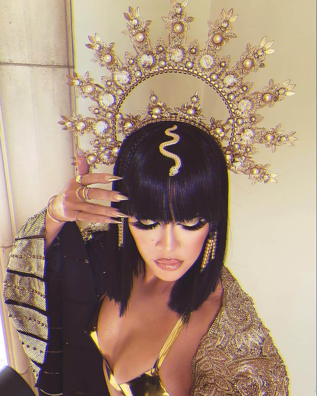 クロエ・カーダシアンさんのインスタグラム写真 - (クロエ・カーダシアンInstagram)「Ｃｌｅｏｐａｔｒａ」11月3日 8時02分 - khloekardashian