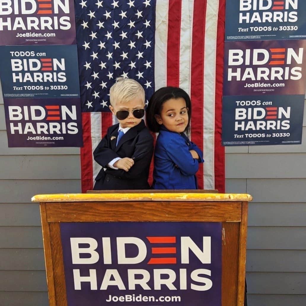Average Parent Problemsのインスタグラム：「From dad @TylerMounsey: “Thank you @kamalaharris for being an amazing biracial Caribbean role model for my equally amazing biracial Caribbean daughter.” I’m hoping that when these kids look back at these costumes, it’s of the President and Vice President. Everybody better vote tomorrow!」