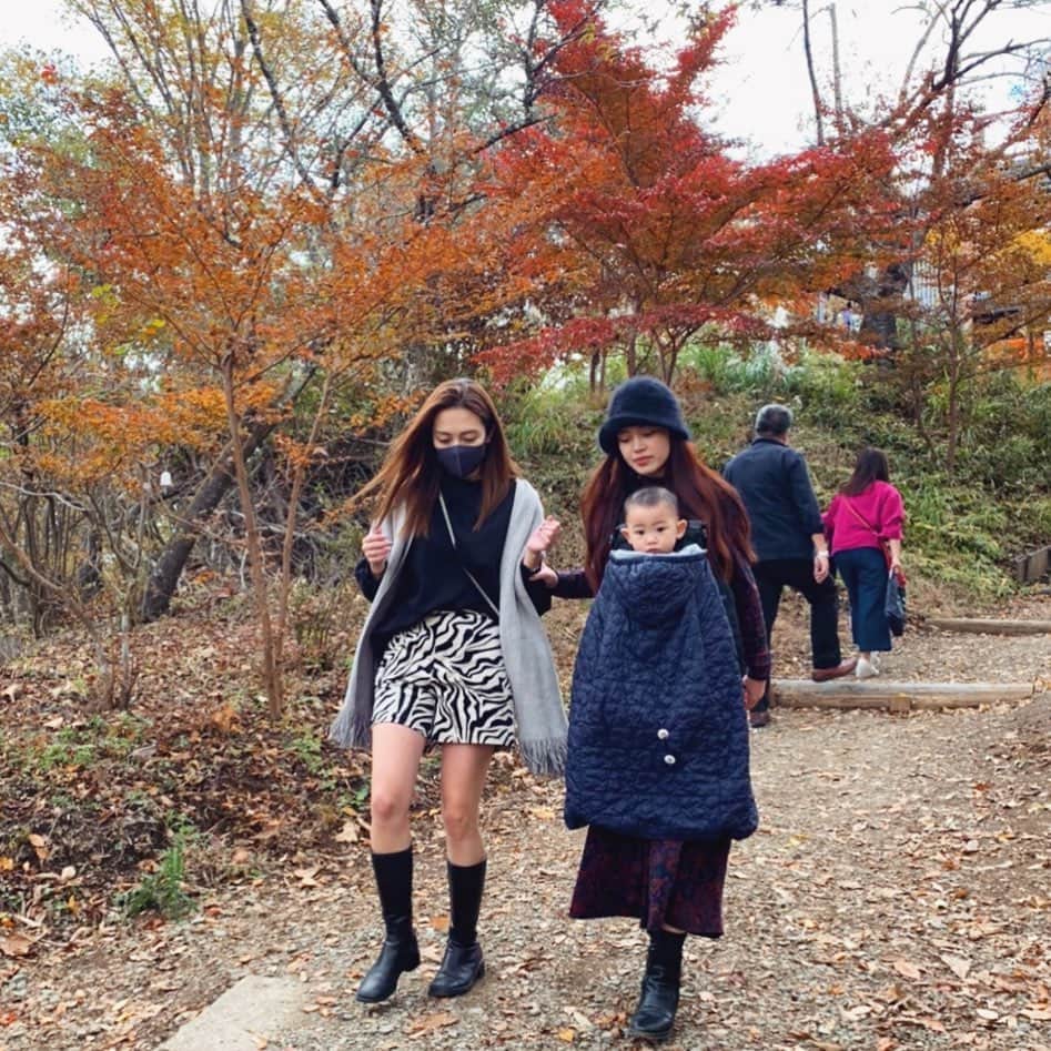 MARIA FUJIOKAのインスタグラム：「🌕🍁🍃」