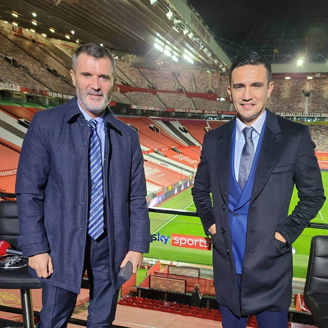ティム・ケーヒルのインスタグラム：「Always a pleasure to battle on and off the pitch. I enjoy learning more about the game and more importantly the analysis side to help my coaching journey. ⚽📚 #domeafavour #bigsofty #respect」